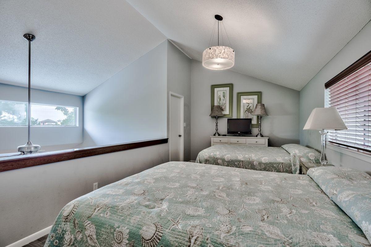 HIDDEN DUNES BEACH COTTAGES 2 - Residential