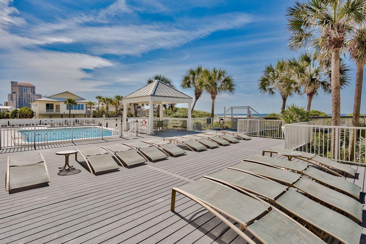 HIDDEN DUNES BEACH COTTAGES 2 - Residential