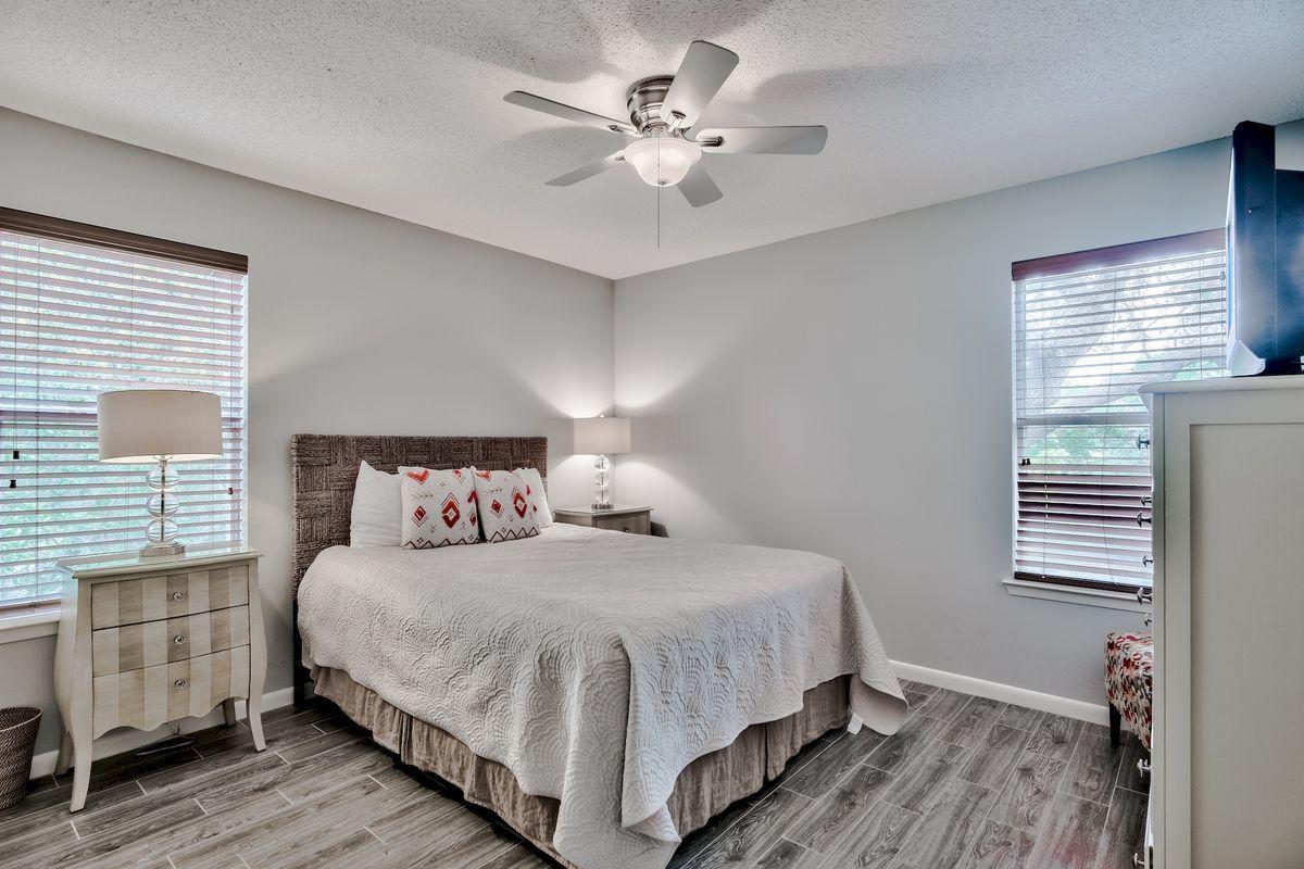 HIDDEN DUNES BEACH COTTAGES 2 - Residential