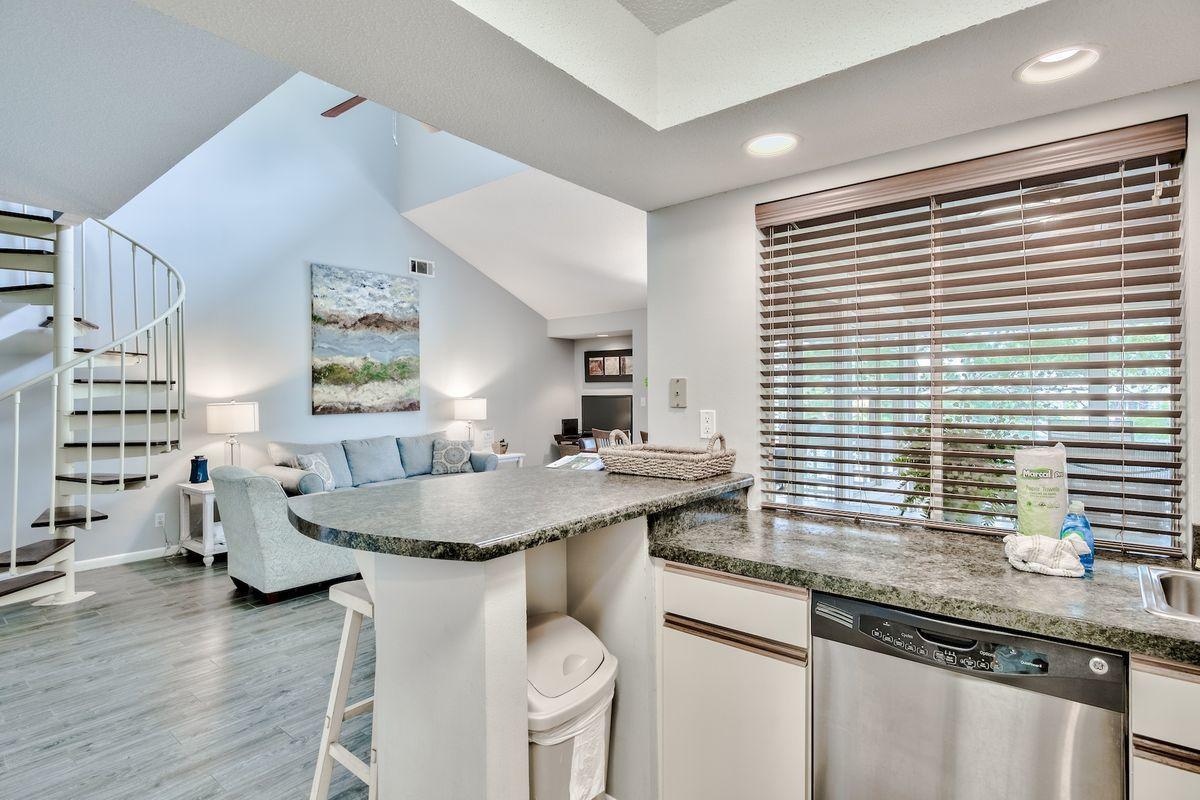 HIDDEN DUNES BEACH COTTAGES 2 - Residential