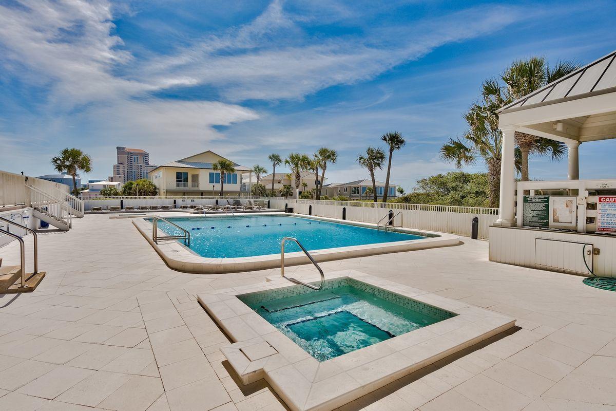 HIDDEN DUNES BEACH COTTAGES 2 - Residential