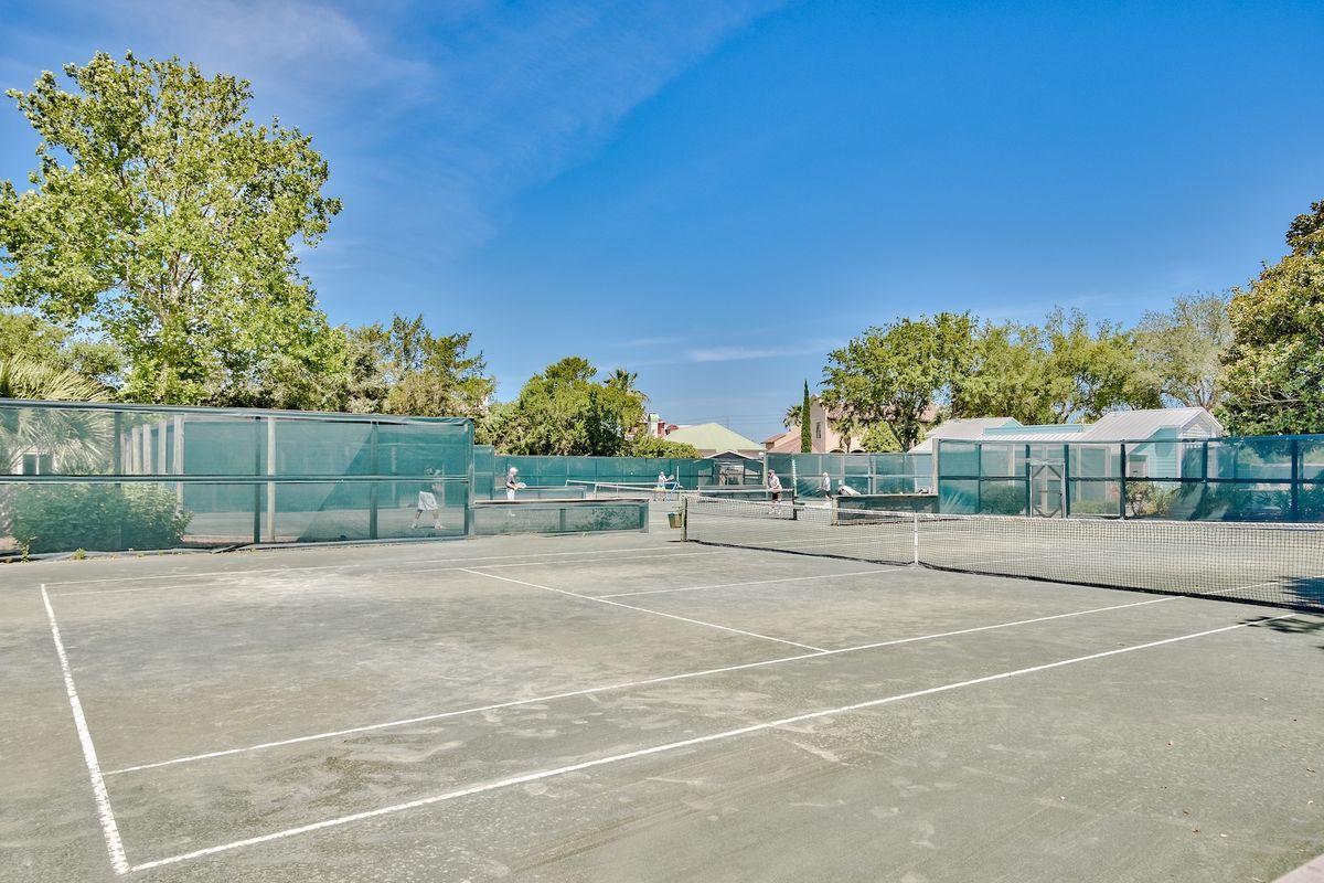 HIDDEN DUNES BEACH COTTAGES 2 - Residential