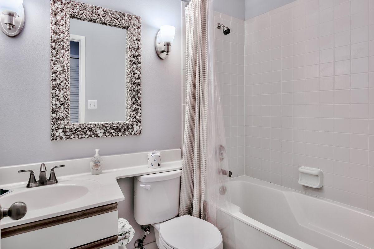 HIDDEN DUNES BEACH COTTAGES 2 - Residential