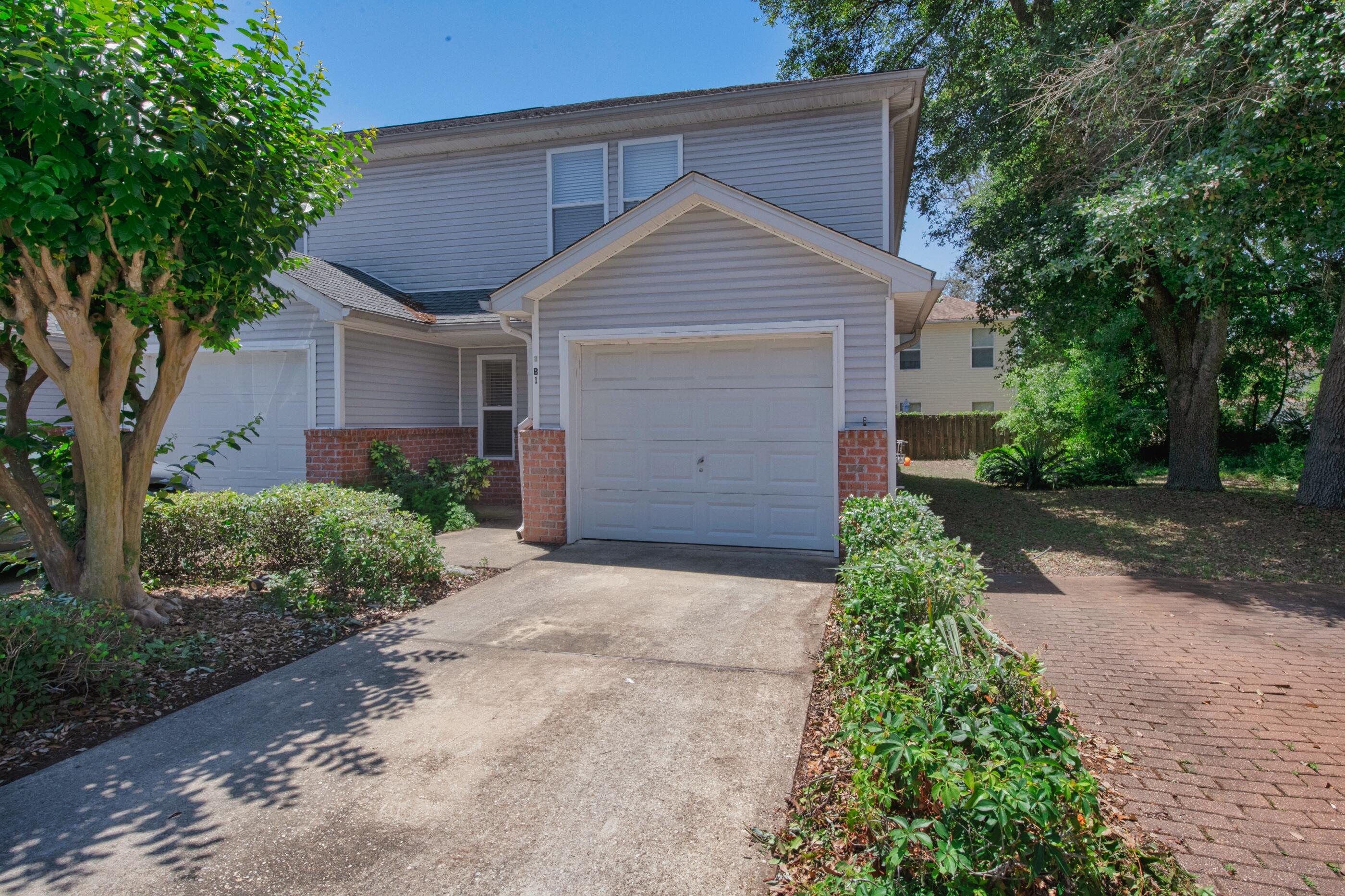 CIRCLE PARK CONDOMINIUM - Residential