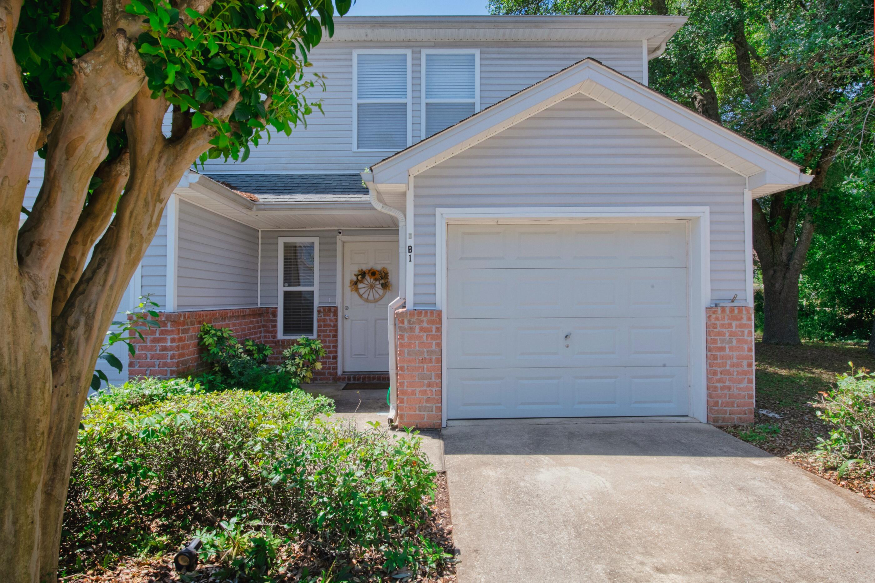 CIRCLE PARK CONDOMINIUM - Residential