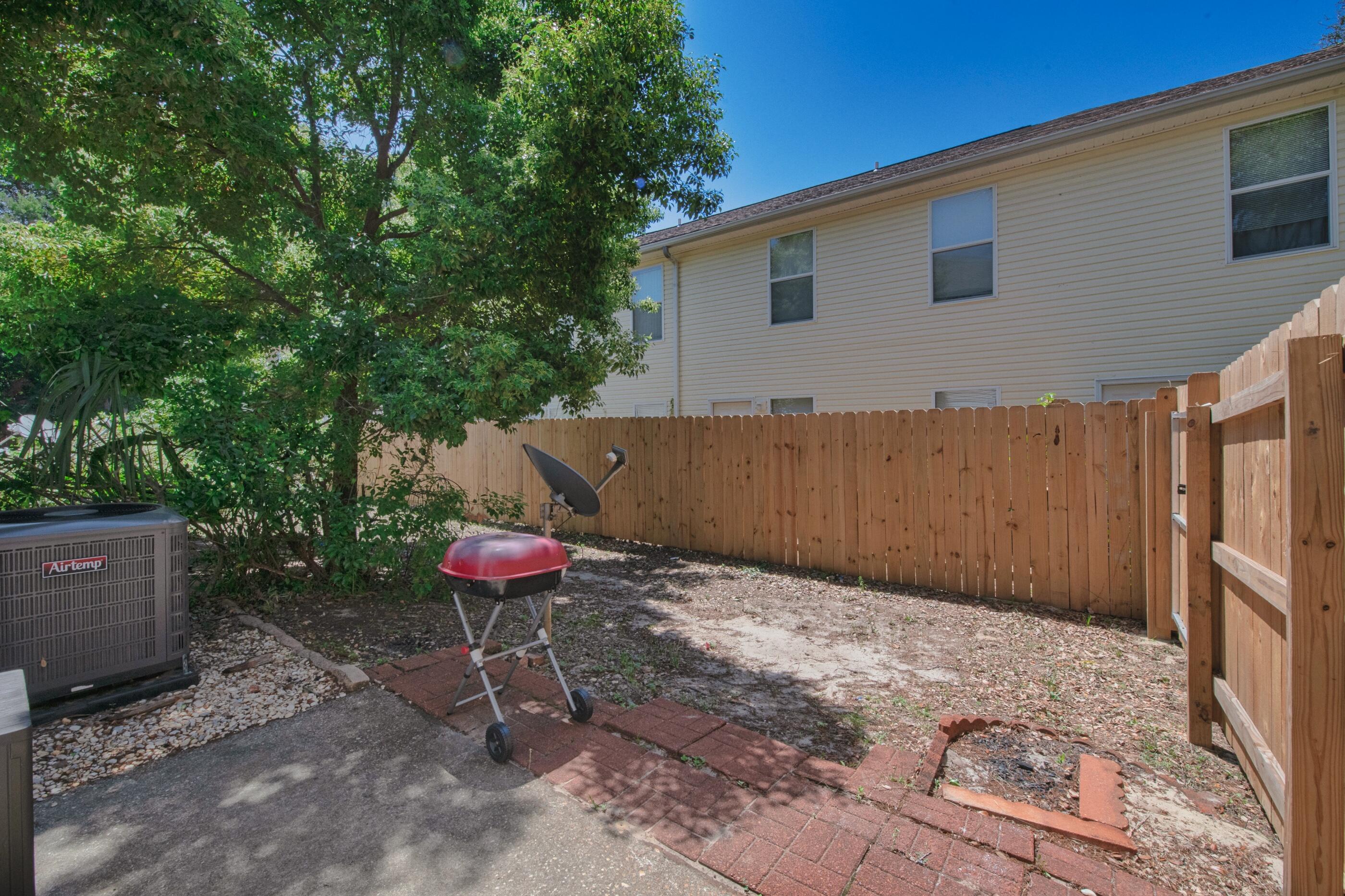 CIRCLE PARK CONDOMINIUM - Residential