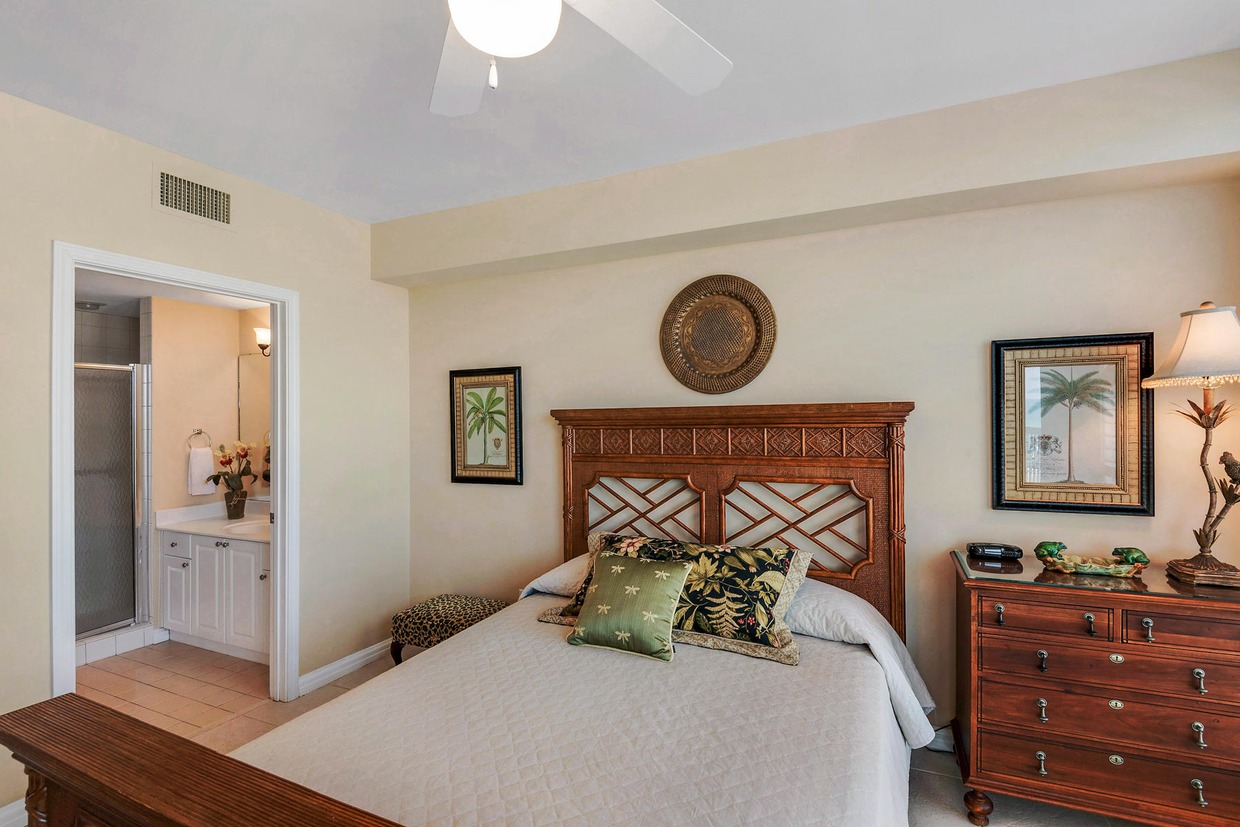 ST. MAARTEN AT SILVER SHELLS - Residential