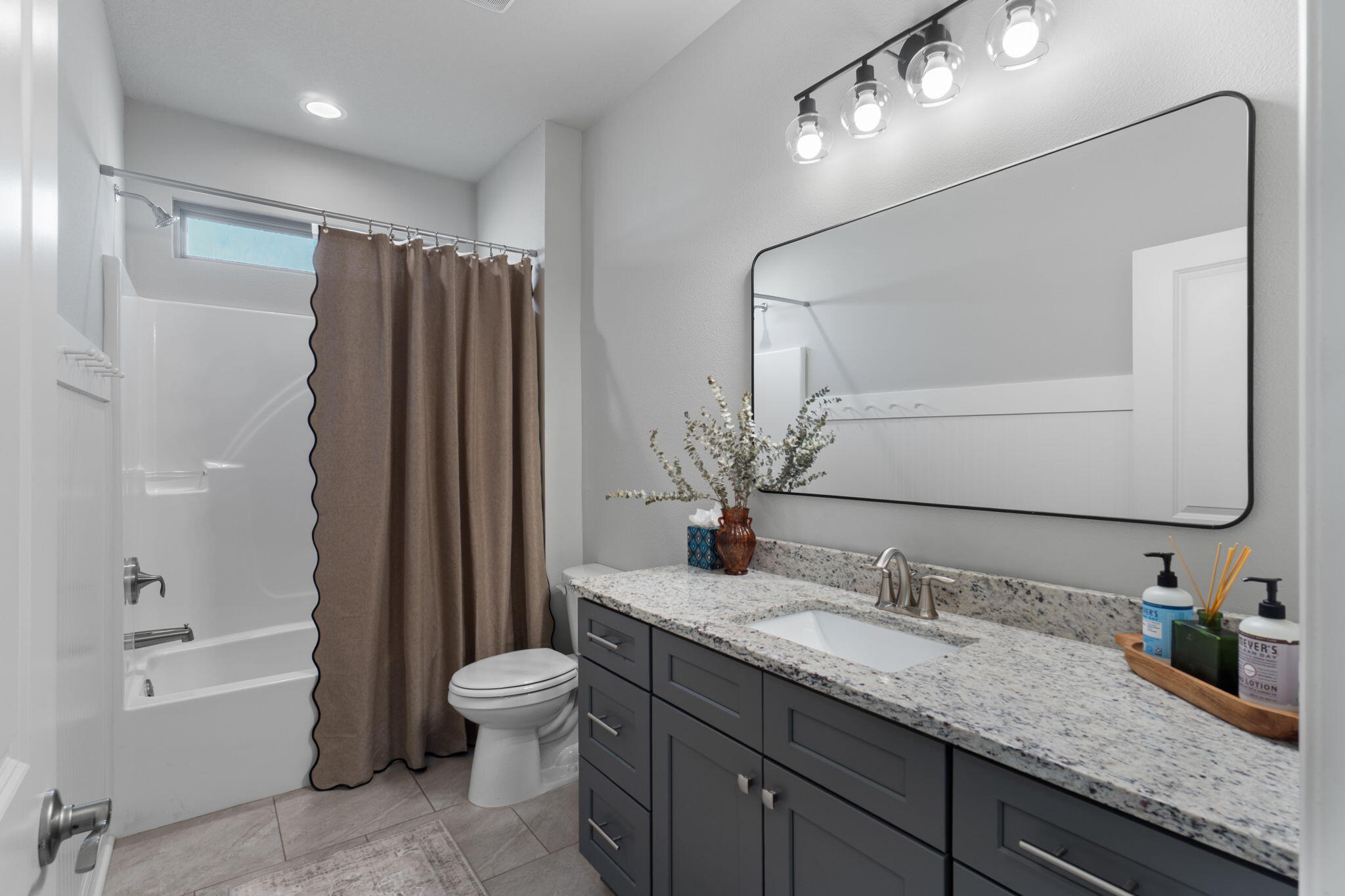 LOVEWOOD - Residential