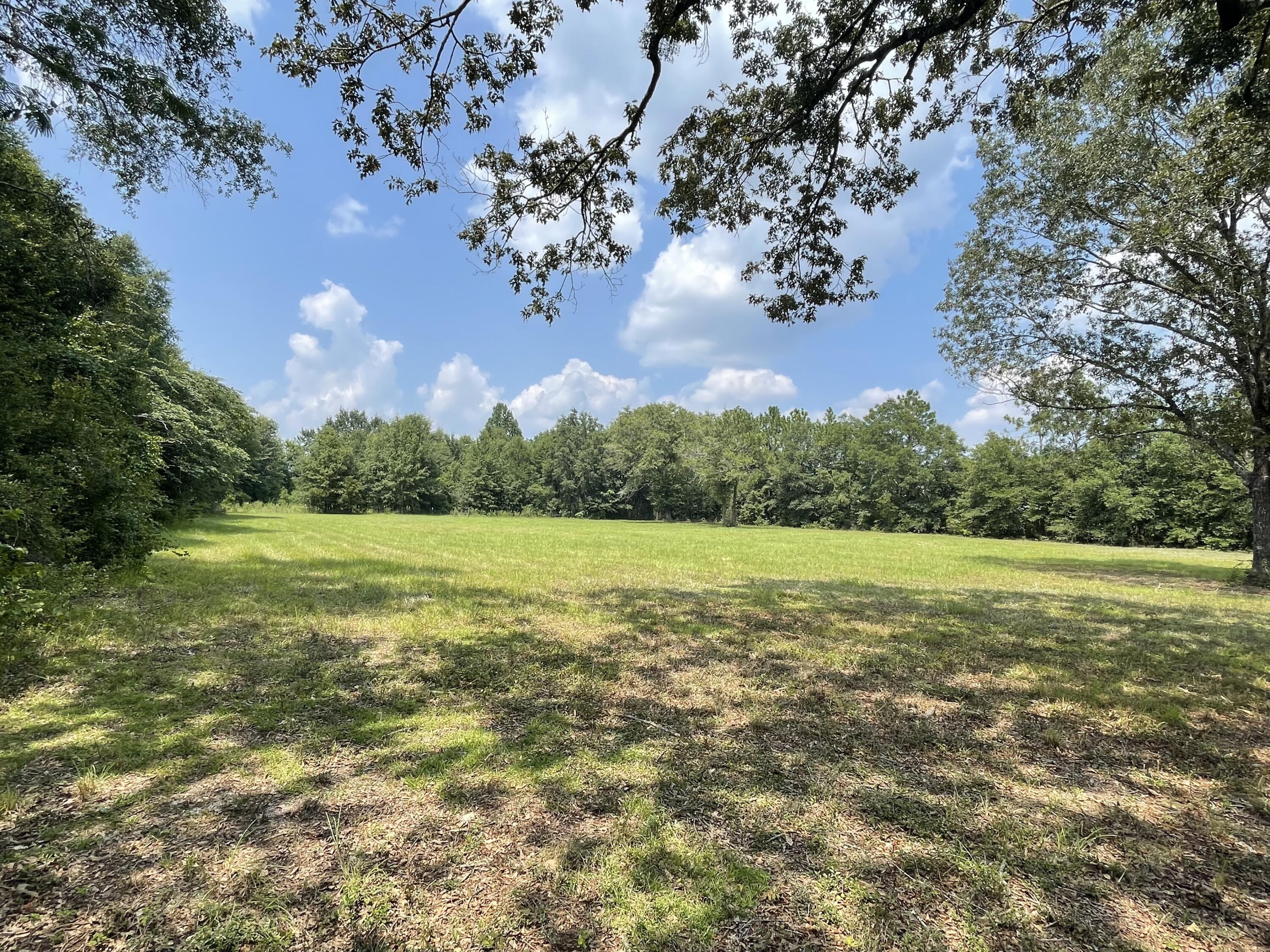 CRESTVIEW SUBURB (231000.00 - Land