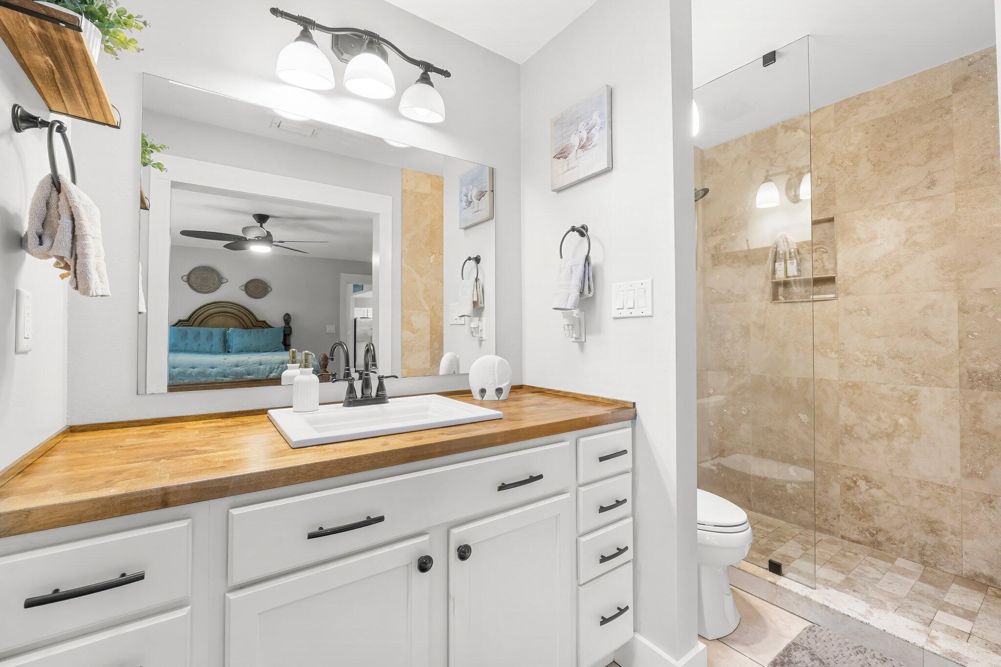 BAYVIEW MANOR - Residential Lease