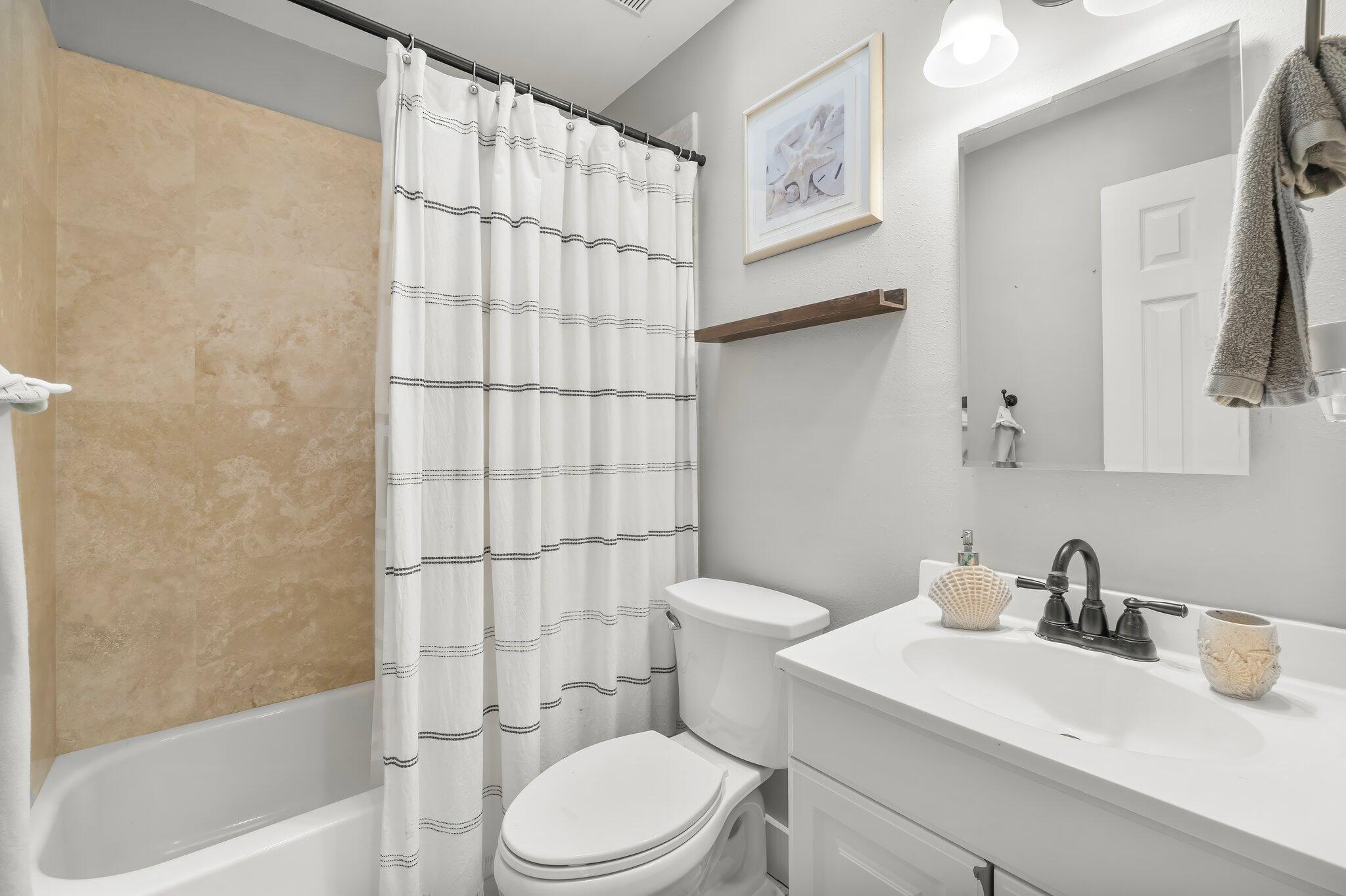 BAYVIEW MANOR - Residential Lease