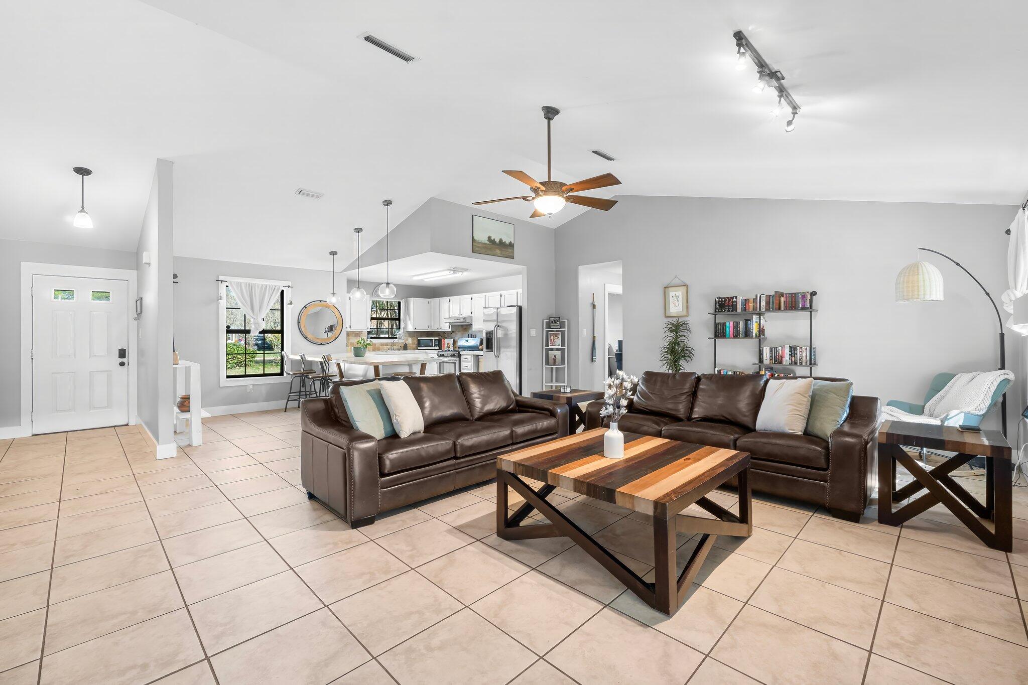 BAYVIEW MANOR - Residential Lease