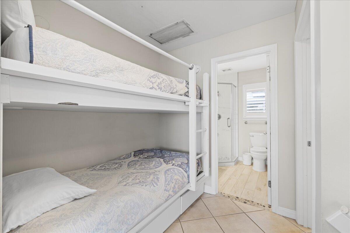 NANTUCKET COTTAGES - Residential