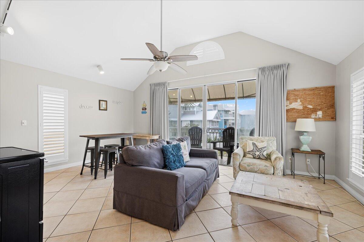 NANTUCKET COTTAGES - Residential