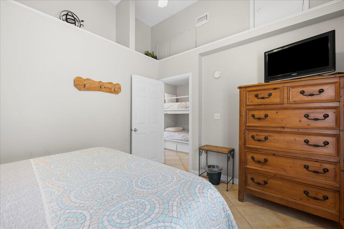 NANTUCKET COTTAGES - Residential