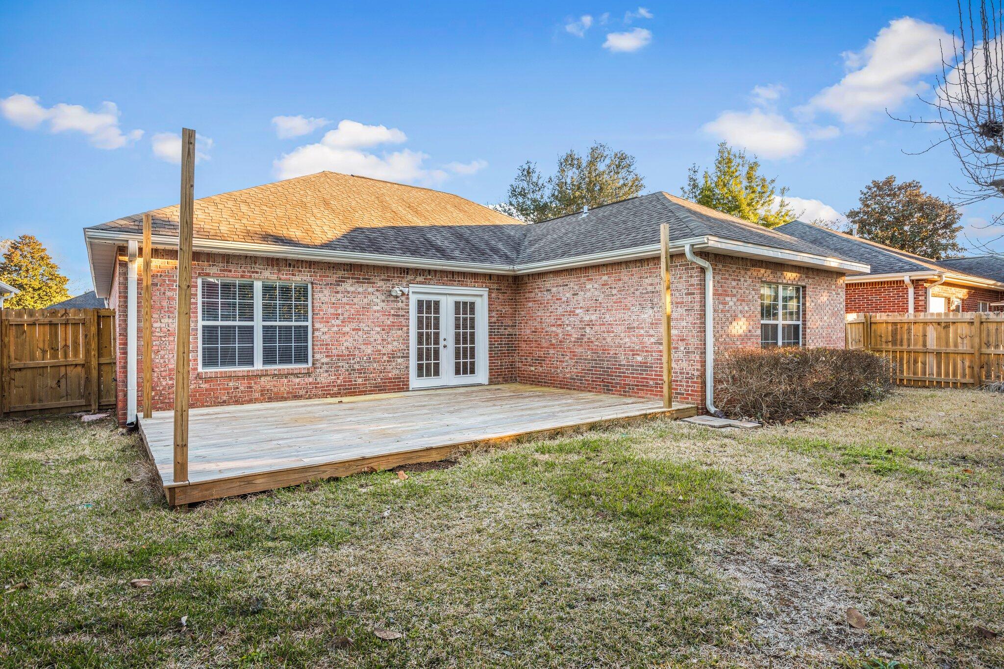 THE CROSSINGS AT BLUEWATER BAY - Residential Lease