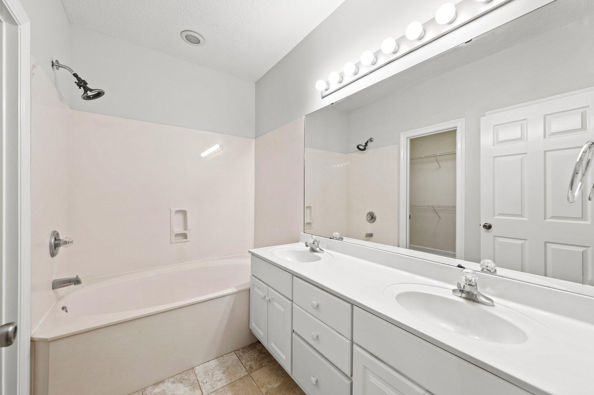 THE CROSSINGS AT BLUEWATER BAY - Residential Lease