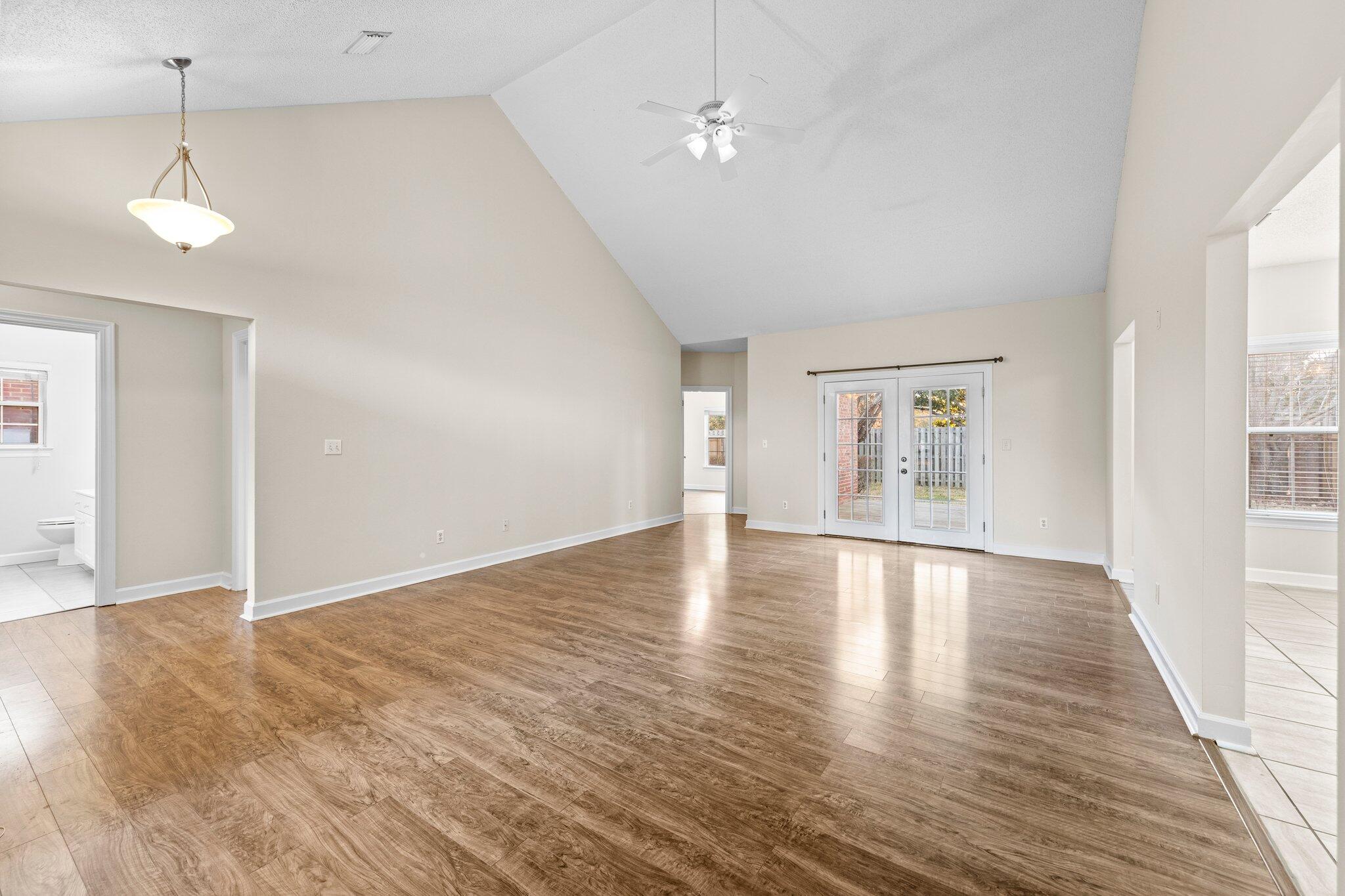 THE CROSSINGS AT BLUEWATER BAY - Residential Lease