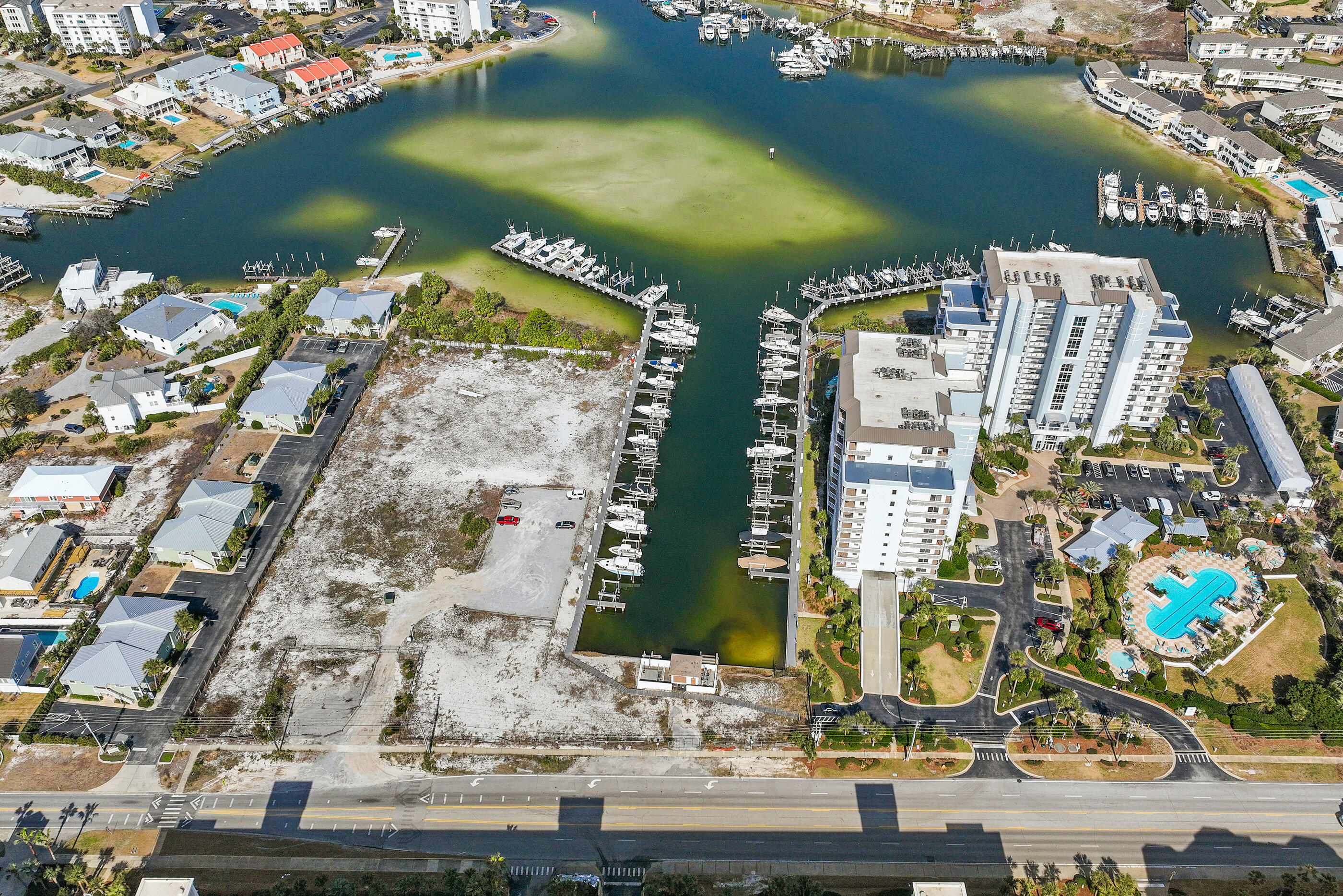 HARBOR LANDING - Residential