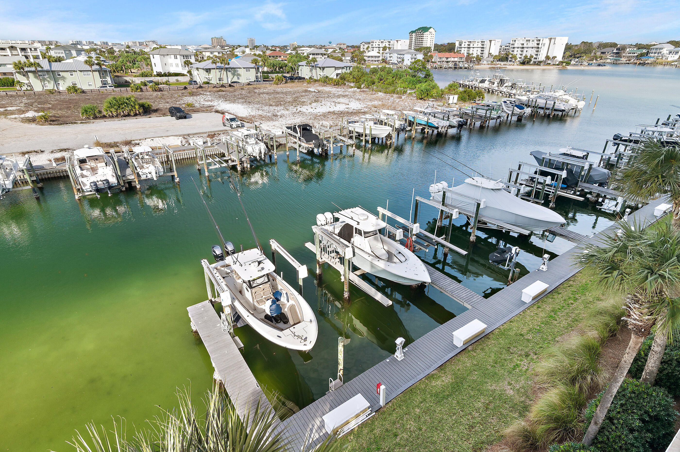 HARBOR LANDING - Residential