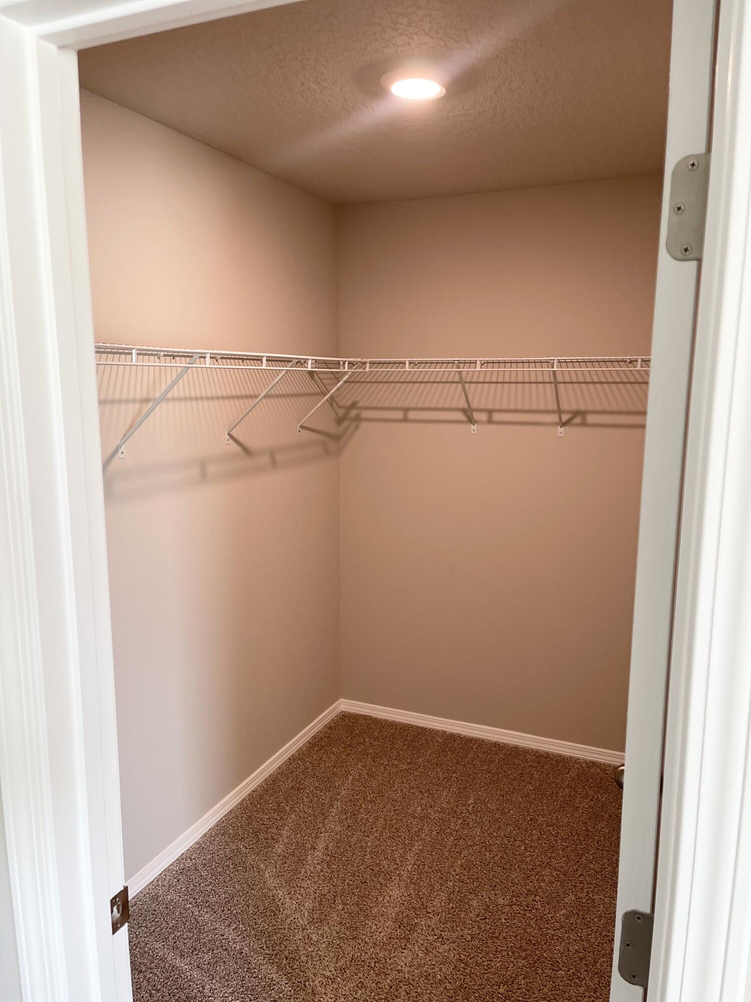 WHITE OAK ESTATES - Residential