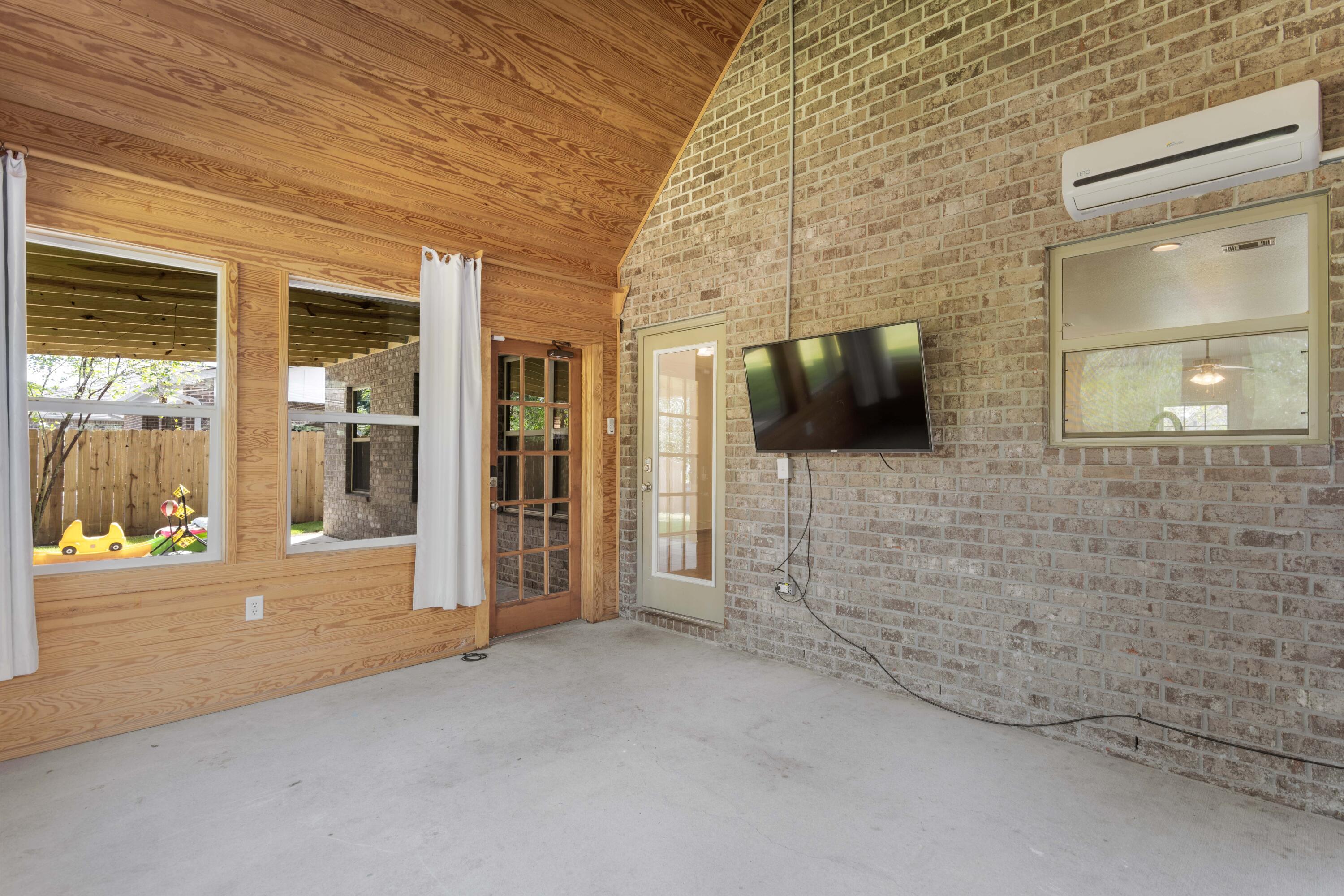 Whispering Lake - Residential