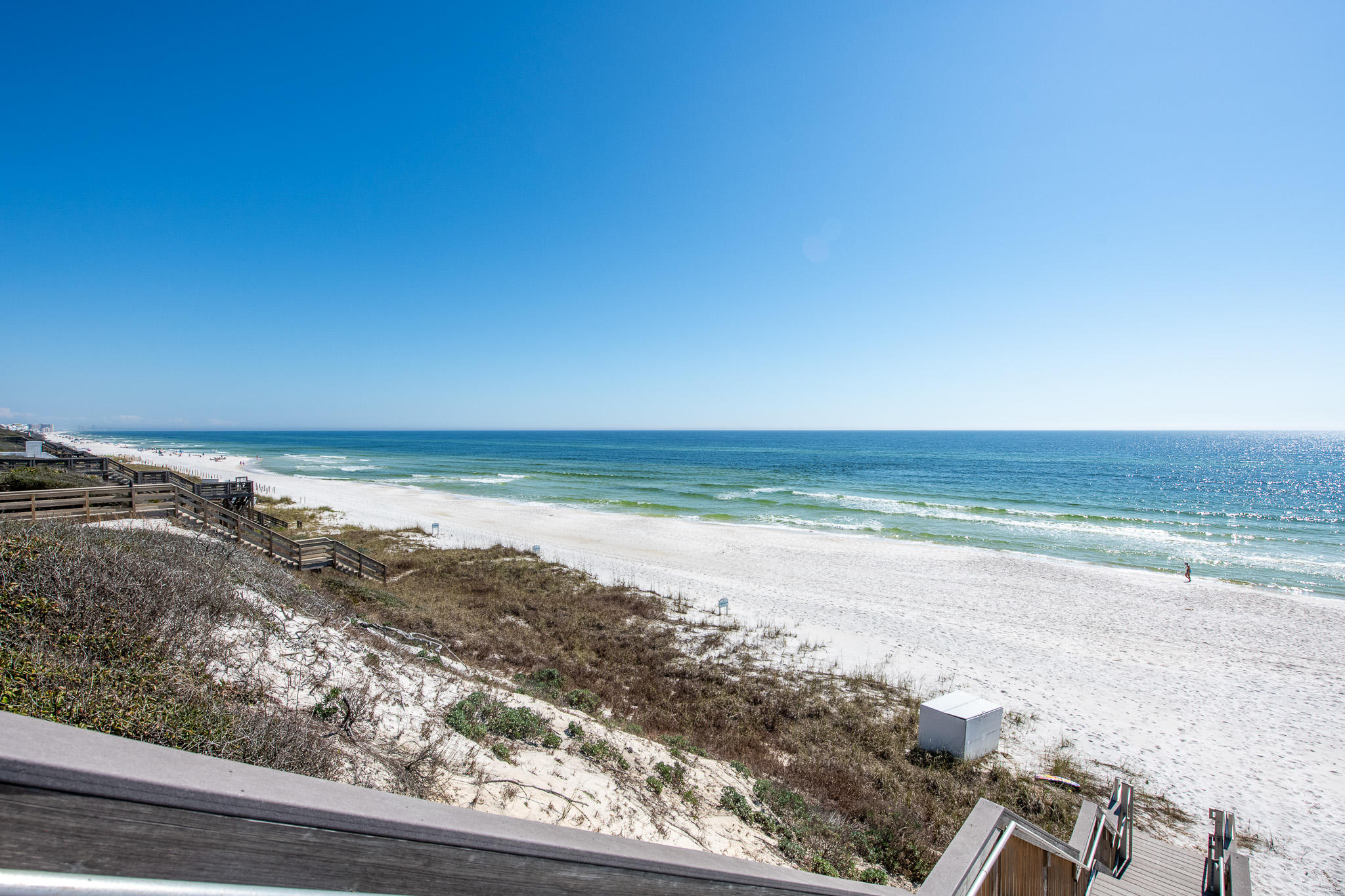 PARADISE BY THE SEA - Land