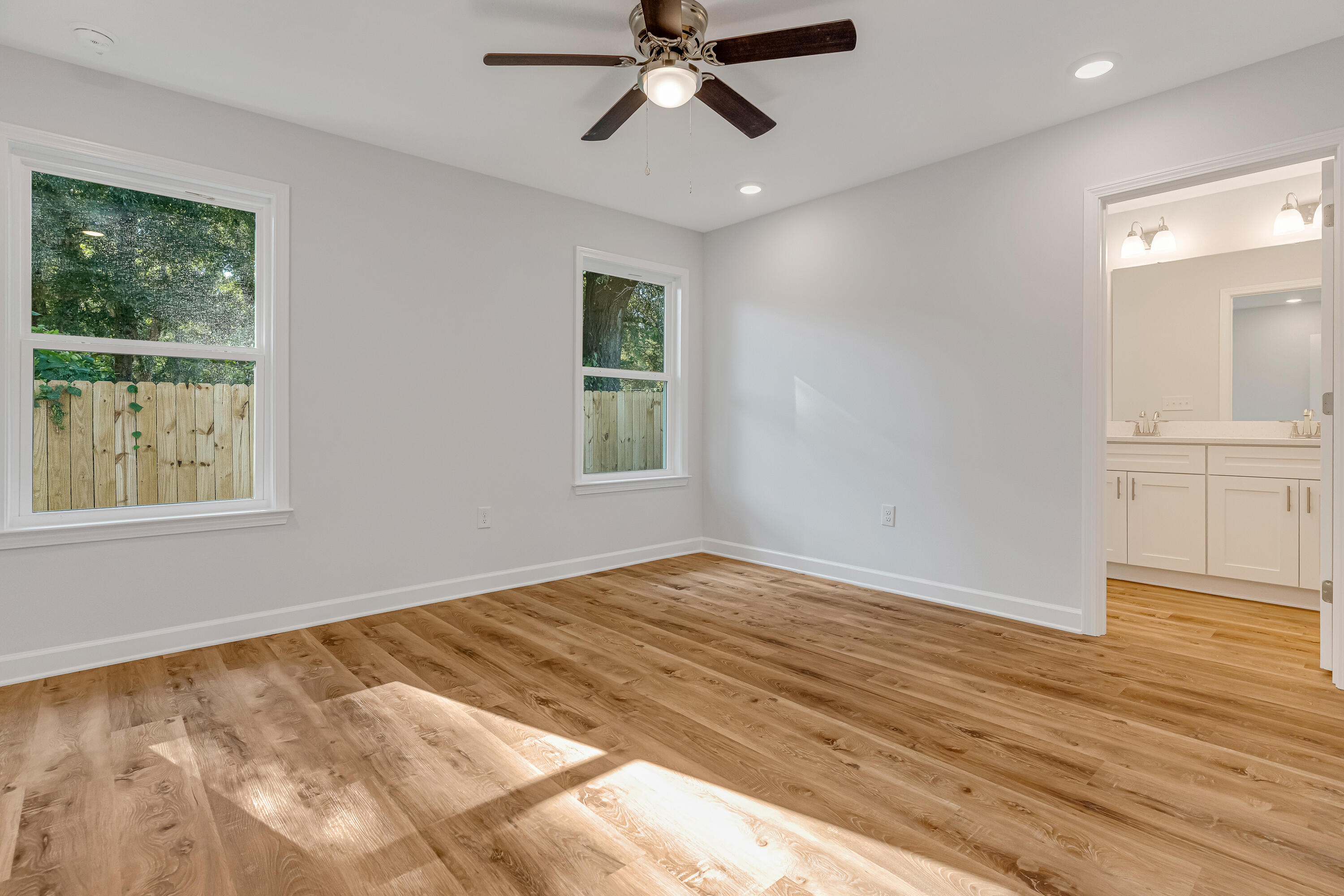 MORRIS ADDN TO CRESTVIEW - Residential
