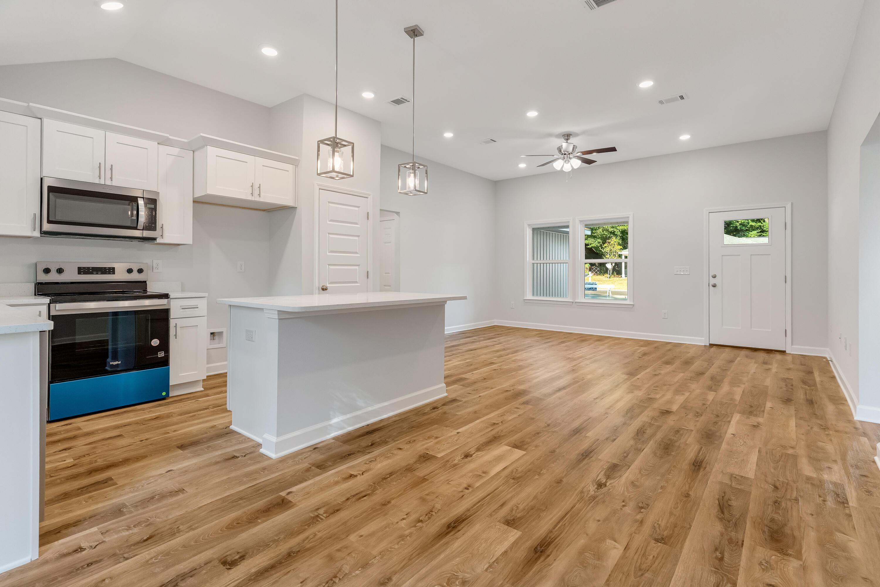 MORRIS ADDN TO CRESTVIEW - Residential