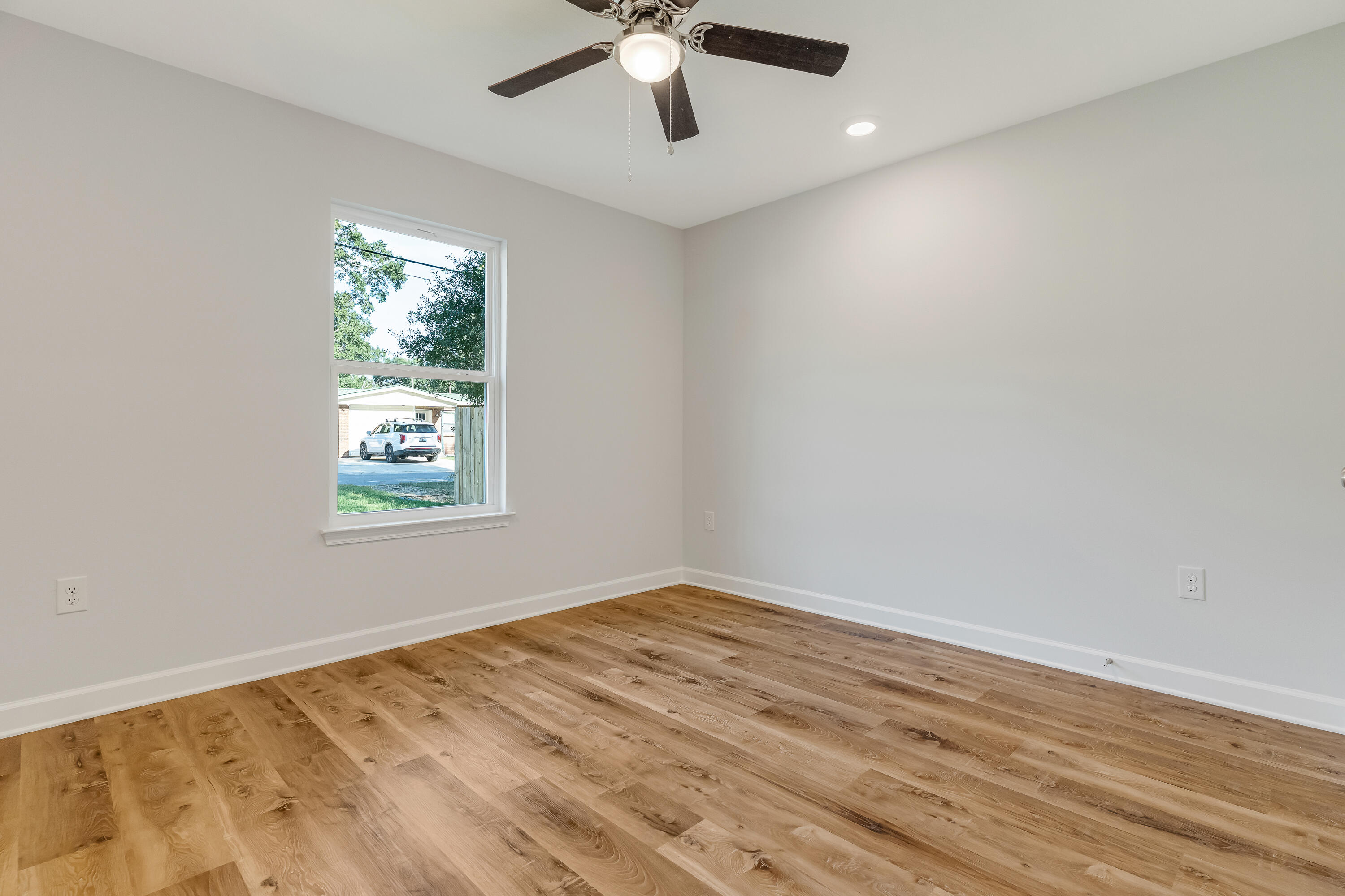 MORRIS ADDN TO CRESTVIEW - Residential
