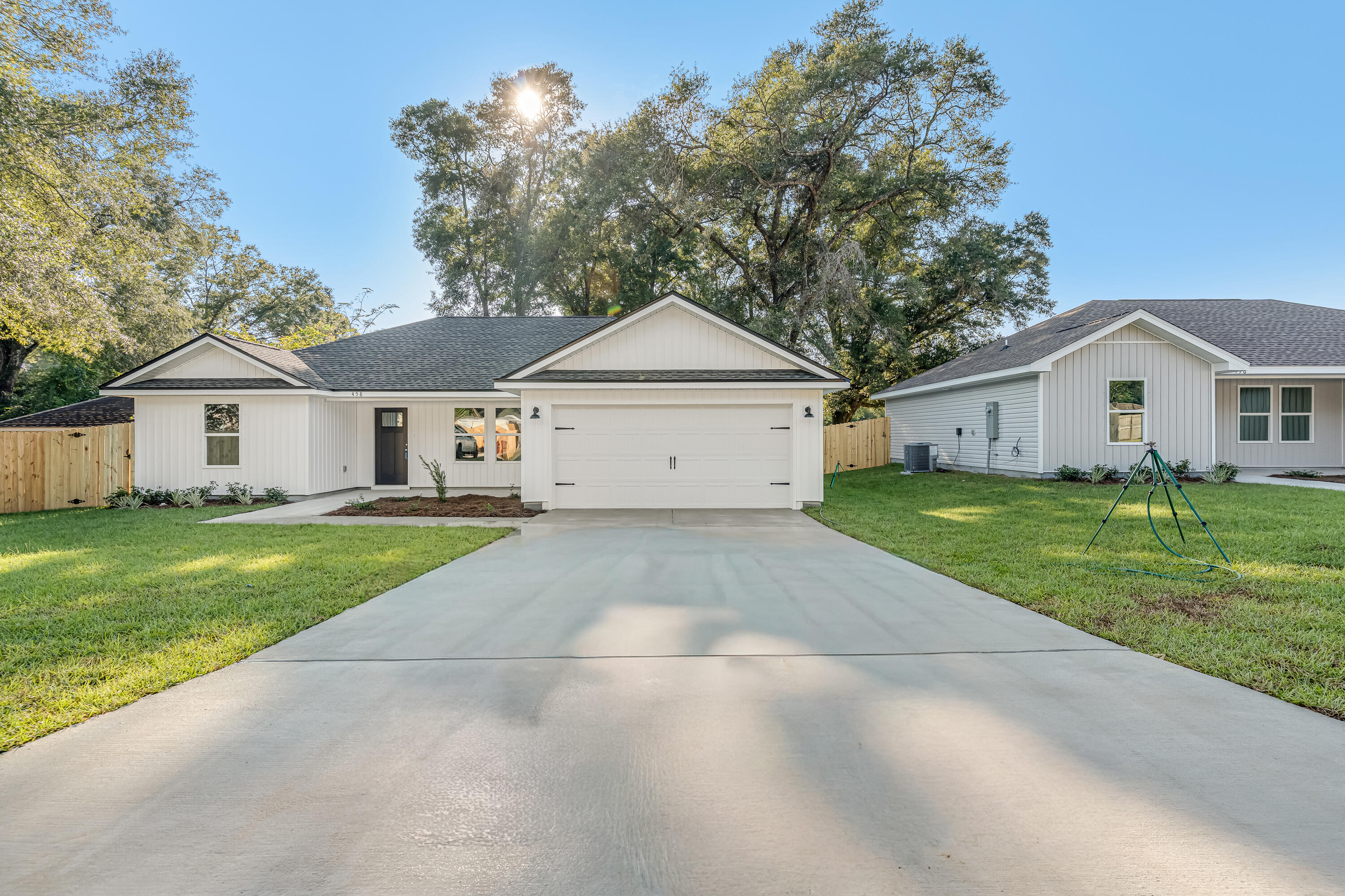 MORRIS ADDN TO CRESTVIEW - Residential