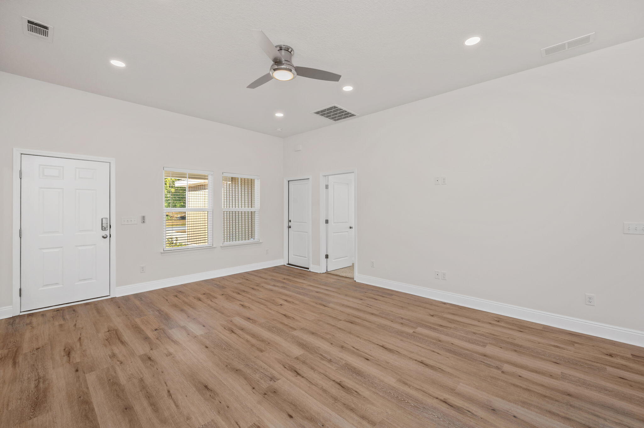 METES & BOUNDS - Residential Lease