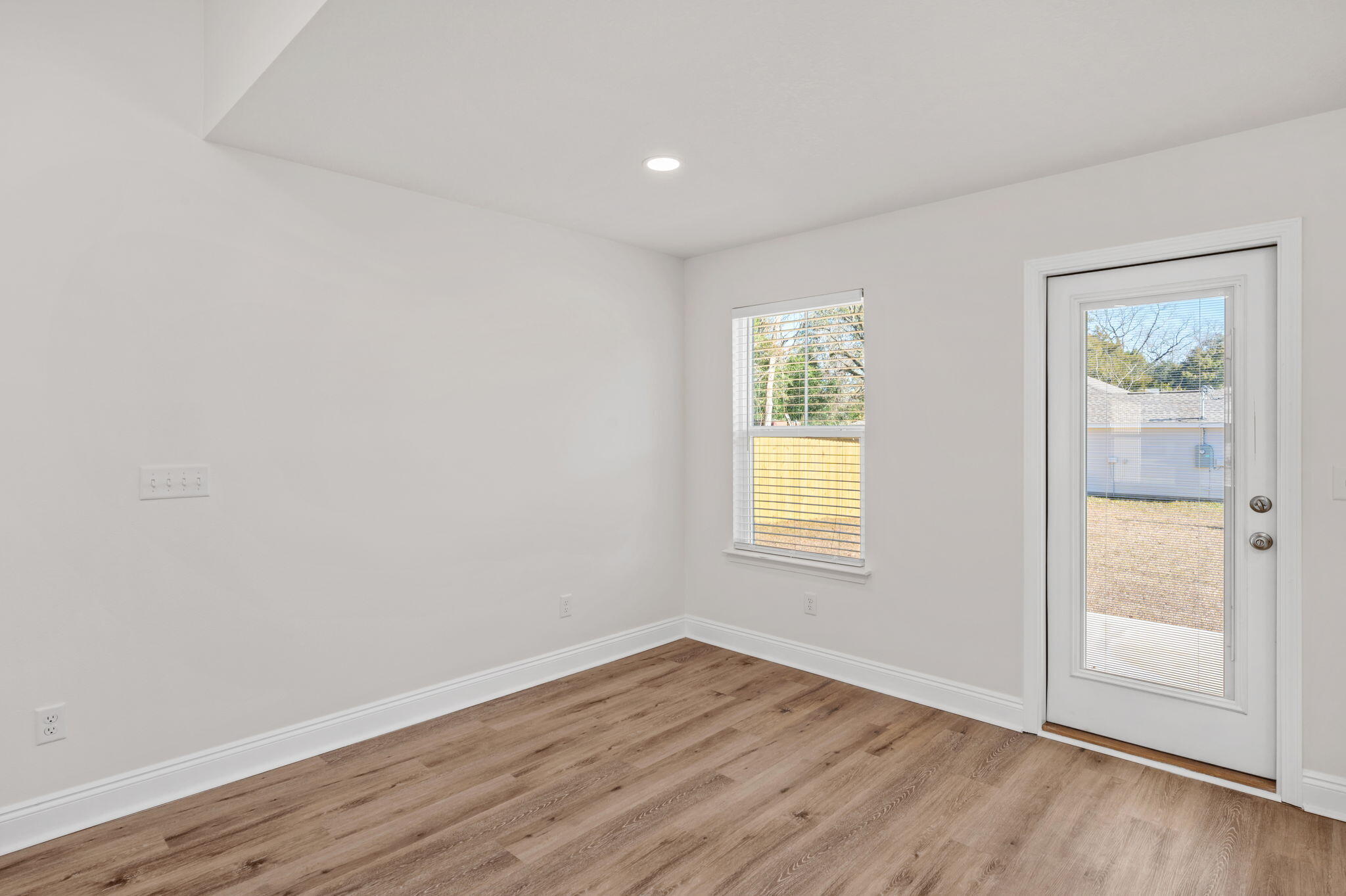 METES & BOUNDS - Residential Lease