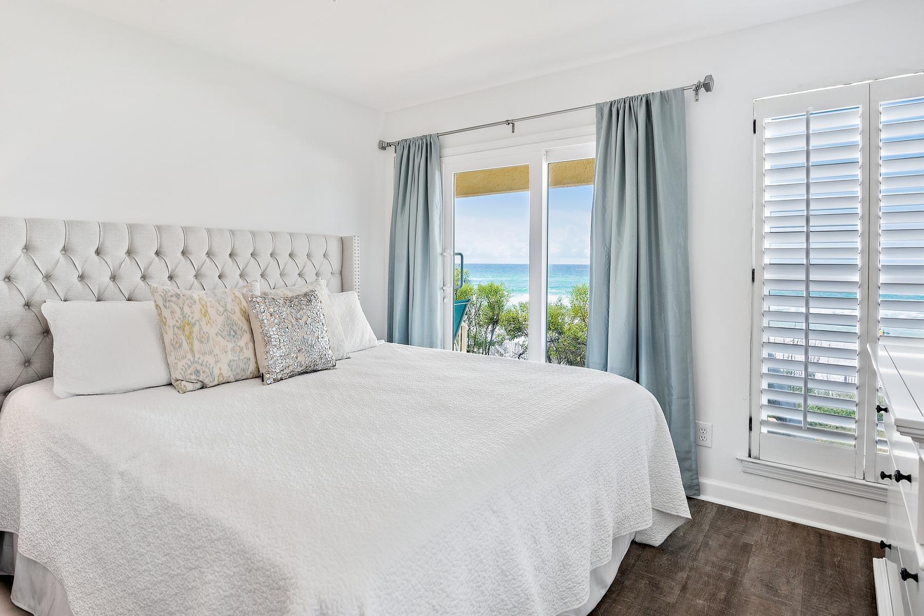 WHISPERING SANDS CONDO - Residential