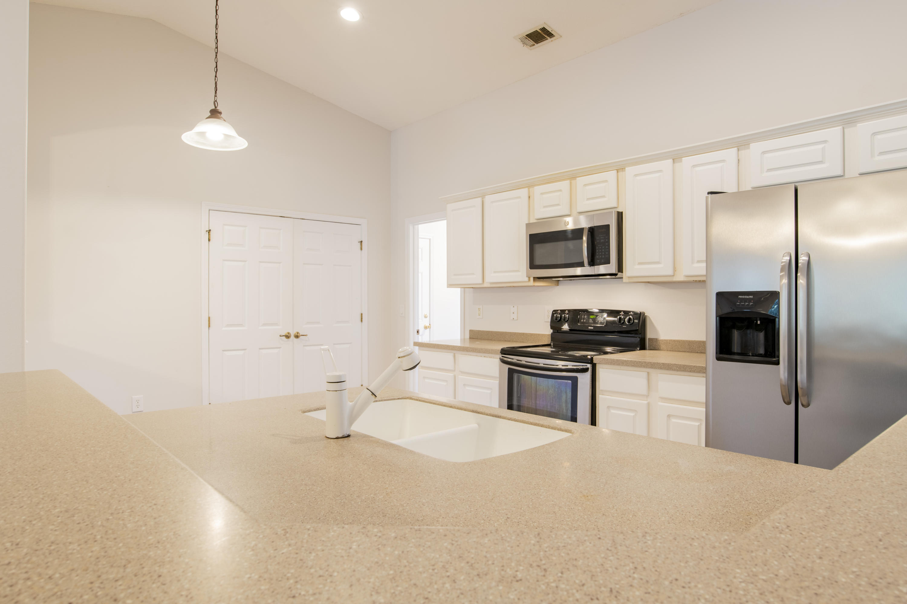 HOLLEY BY THE SEA - Residential