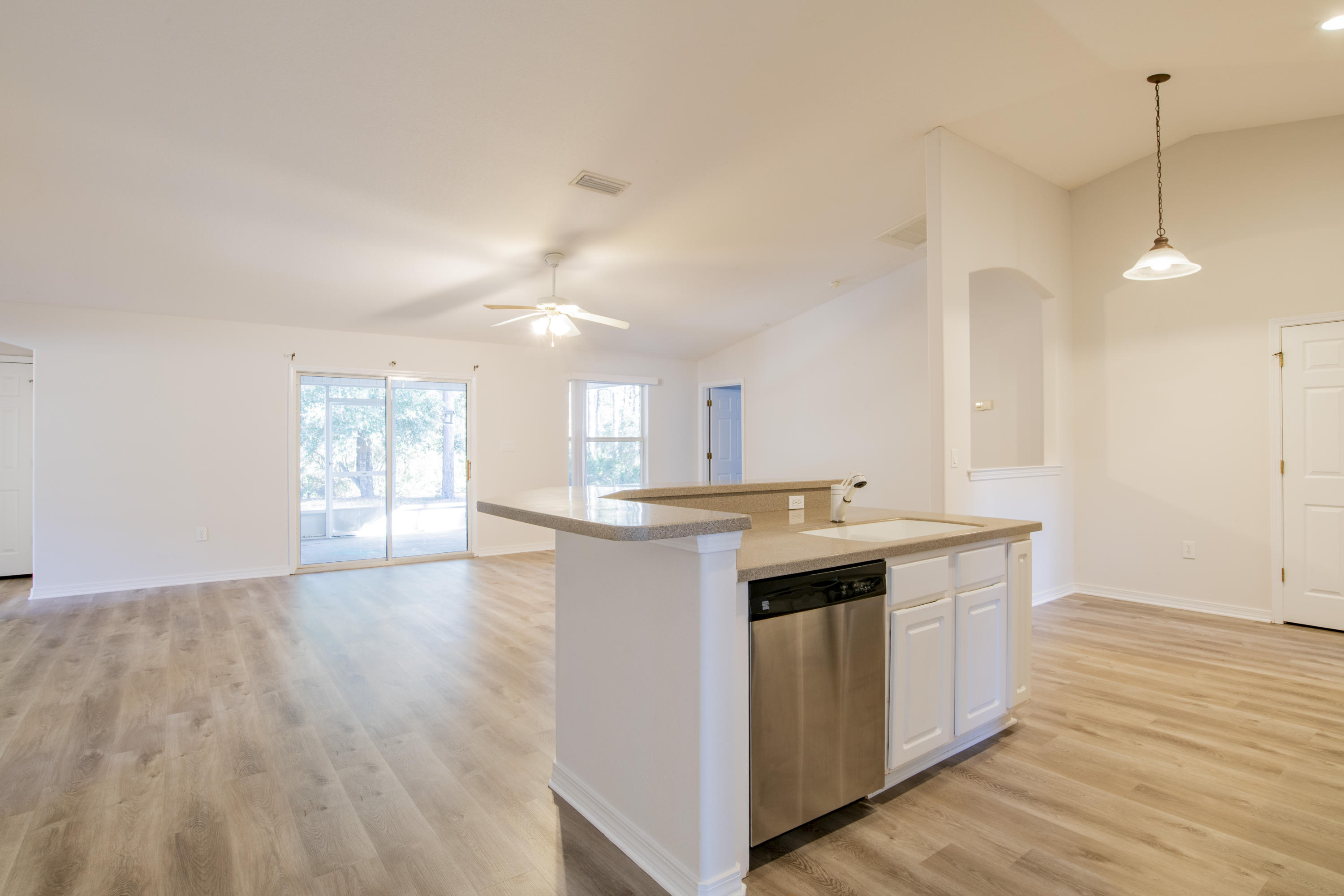 HOLLEY BY THE SEA - Residential