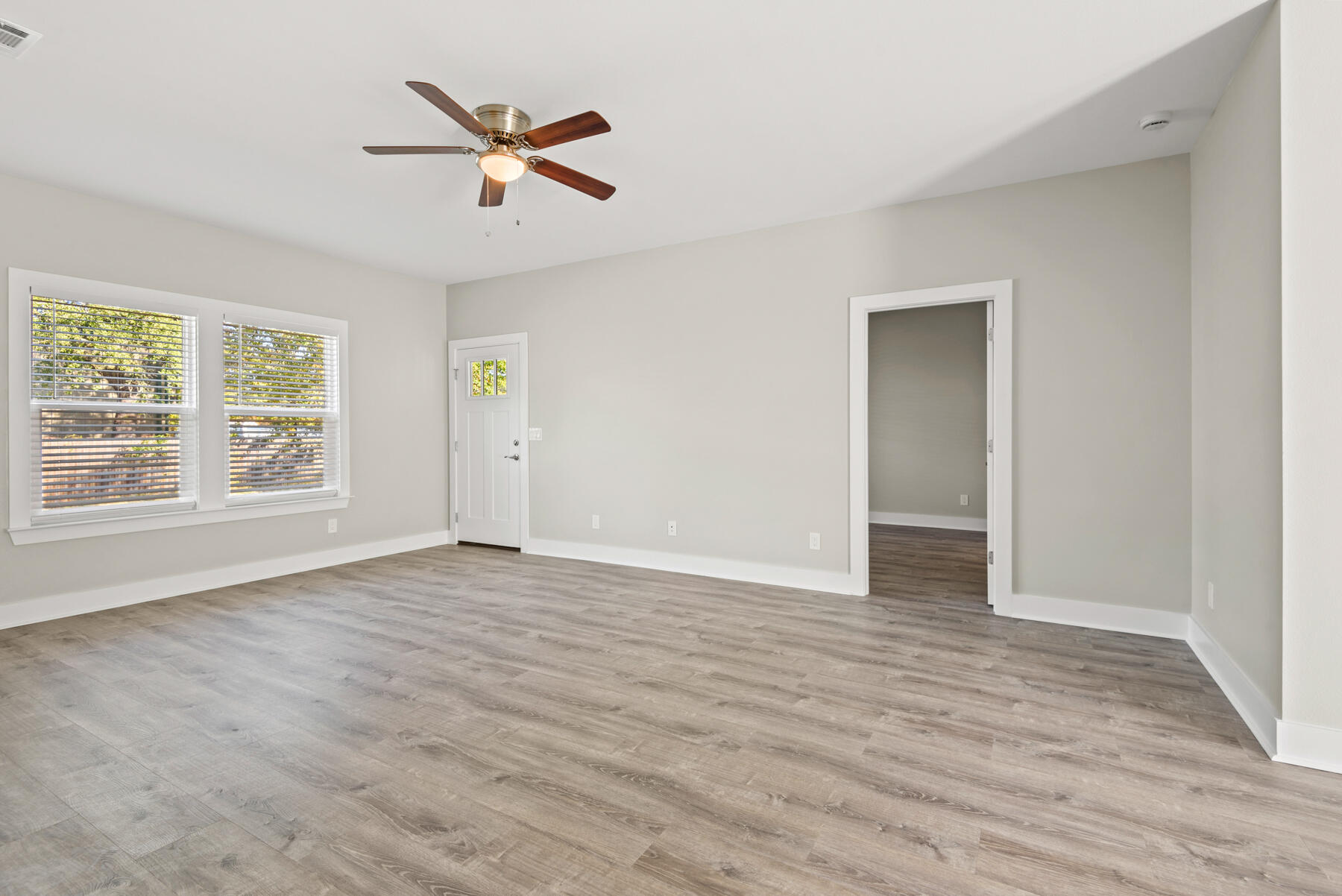 VILLA TASSO TOWN OF - Residential