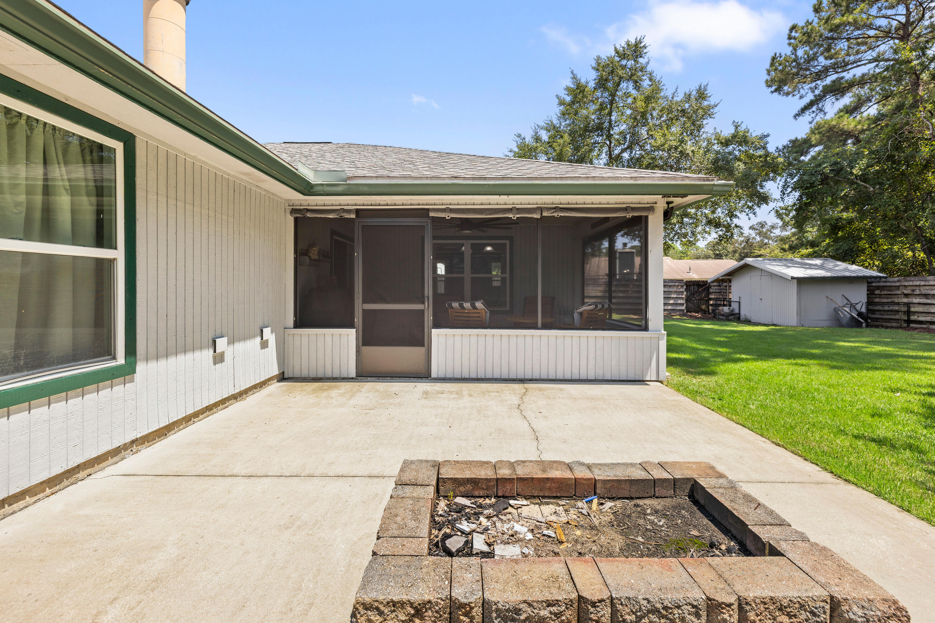 PINEWOOD ESTATES 2 - Residential
