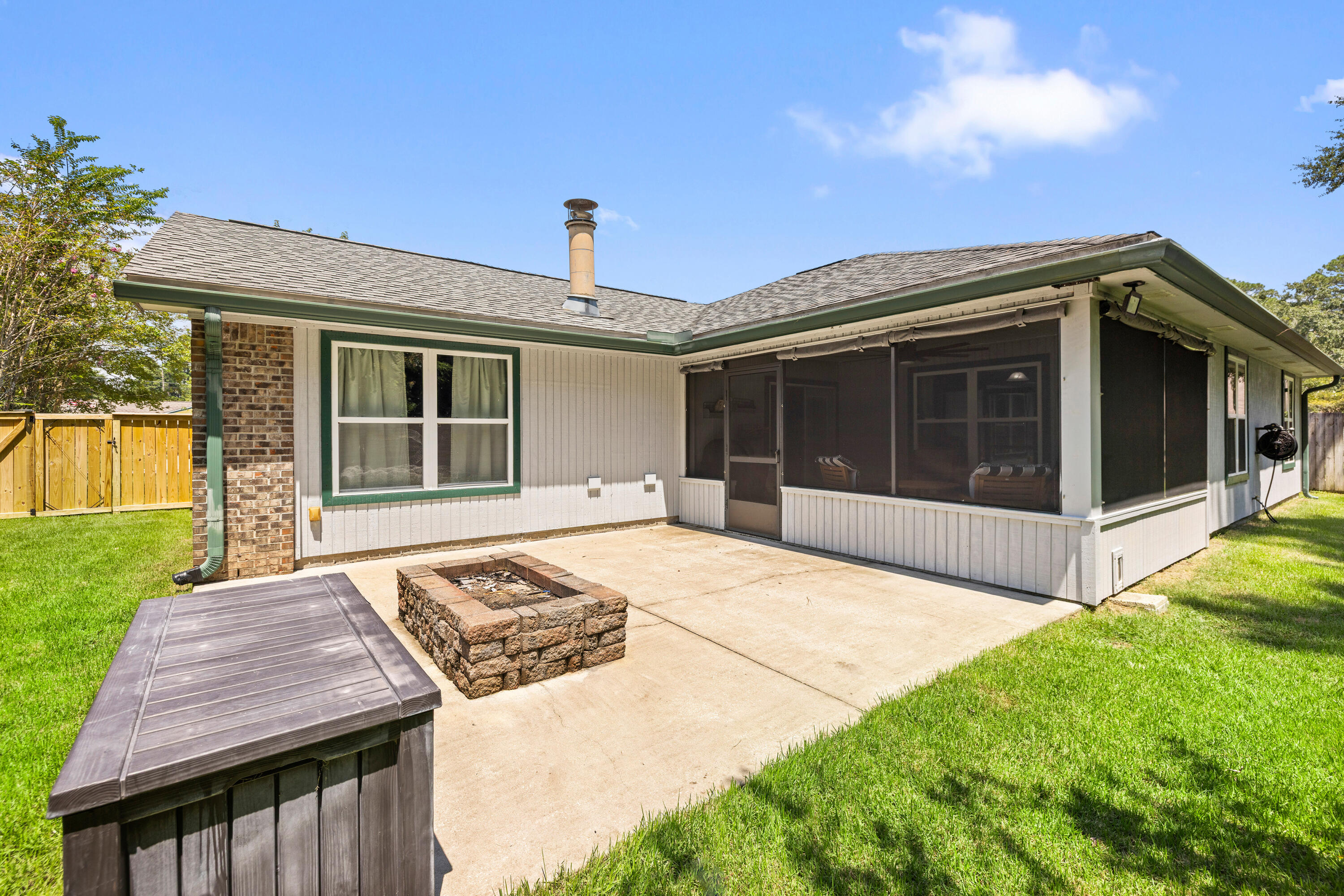 PINEWOOD ESTATES 2 - Residential