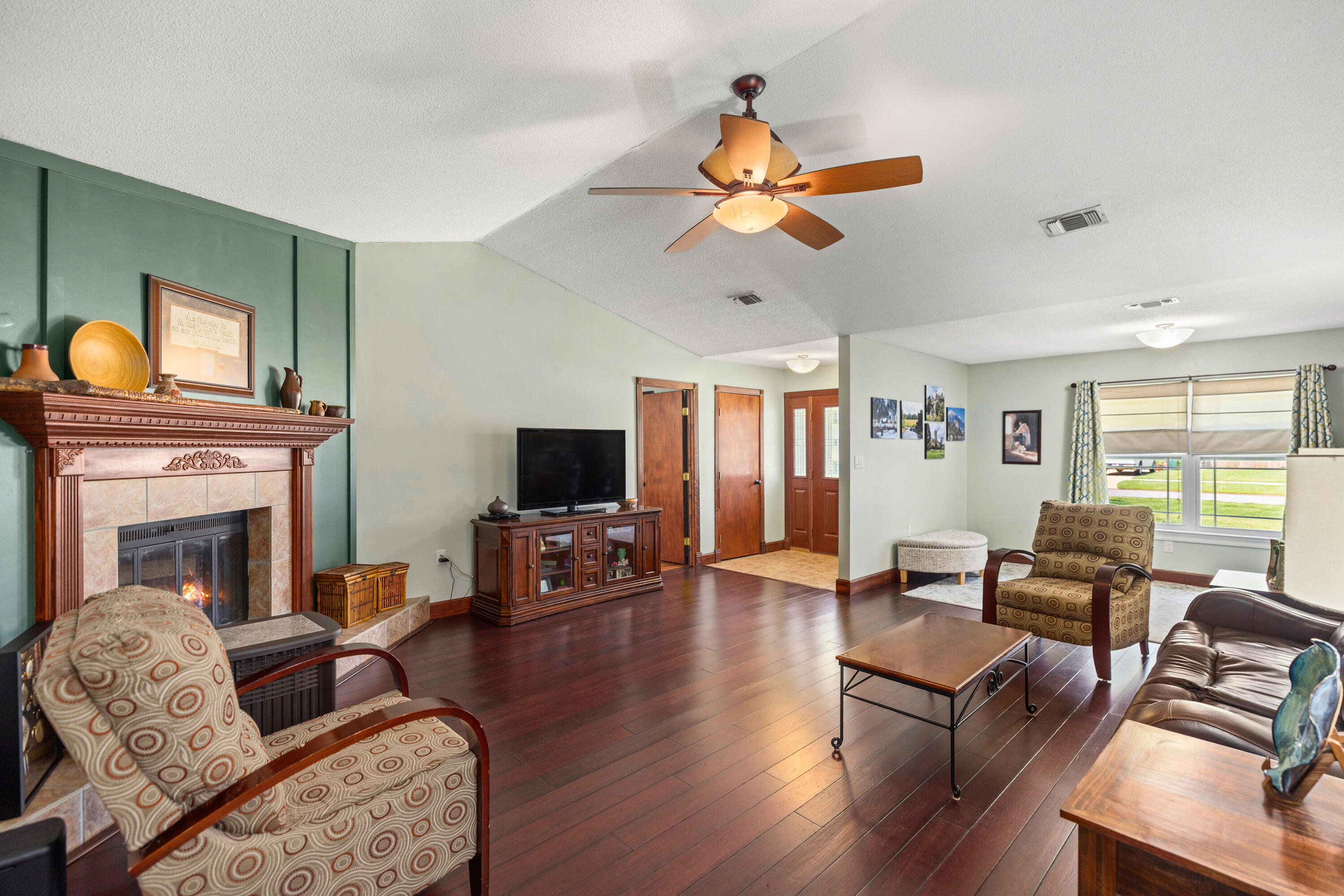 PINEWOOD ESTATES 2 - Residential