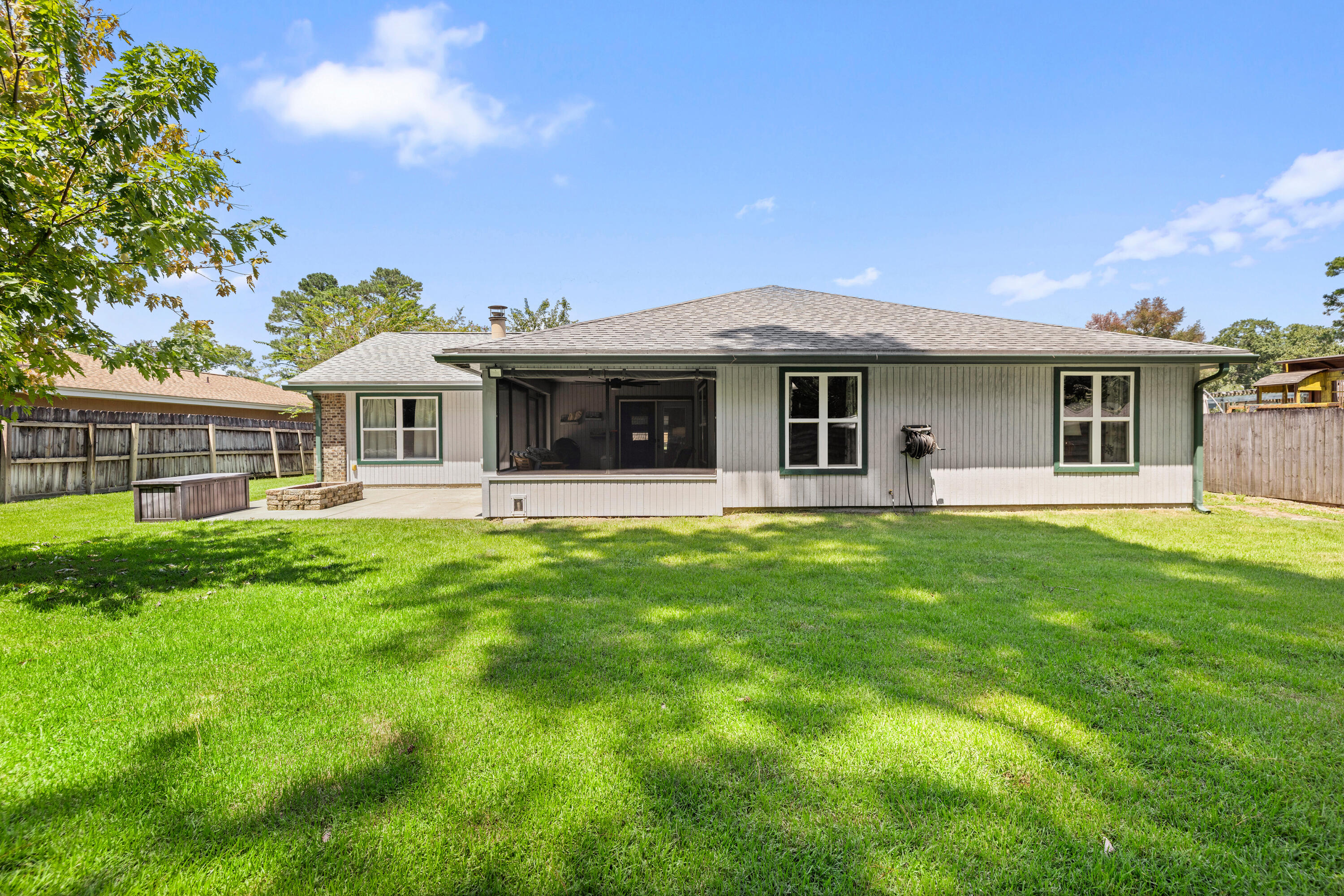 PINEWOOD ESTATES 2 - Residential