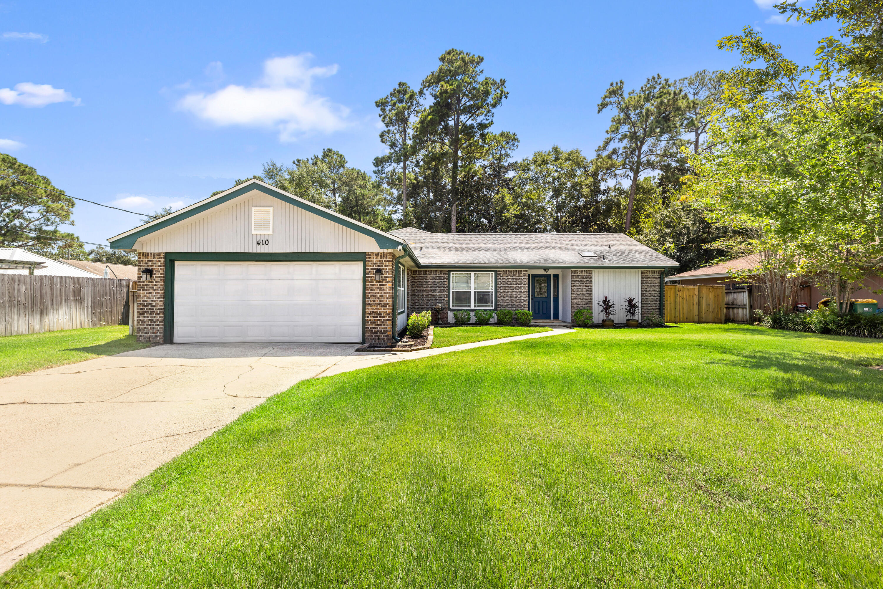 PINEWOOD ESTATES 2 - Residential