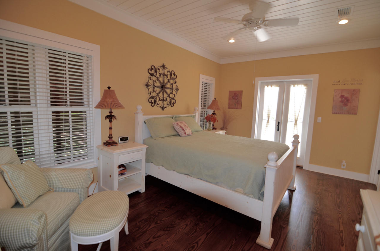 MAGNOLIA COTTAGES - Residential