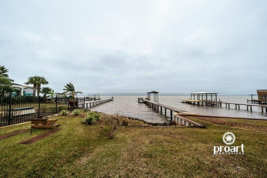 BAY BRIDGE LANDING - Residential