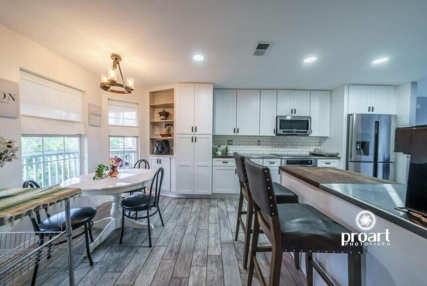 BAY BRIDGE LANDING - Residential
