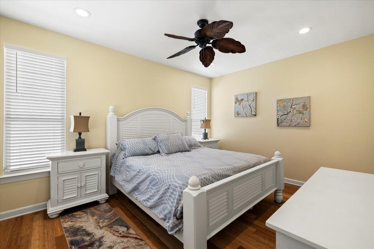 CRYSTAL LAKE II AT SANDESTIN - Residential