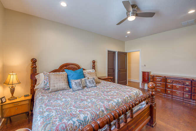 NORTH SUPERGROUP (221000.00) - Residential