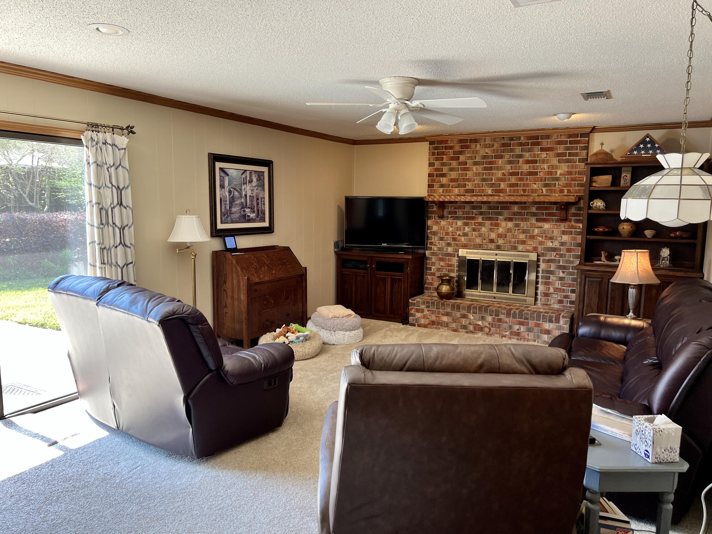 LAKE LORRAINE ESTATES - Residential
