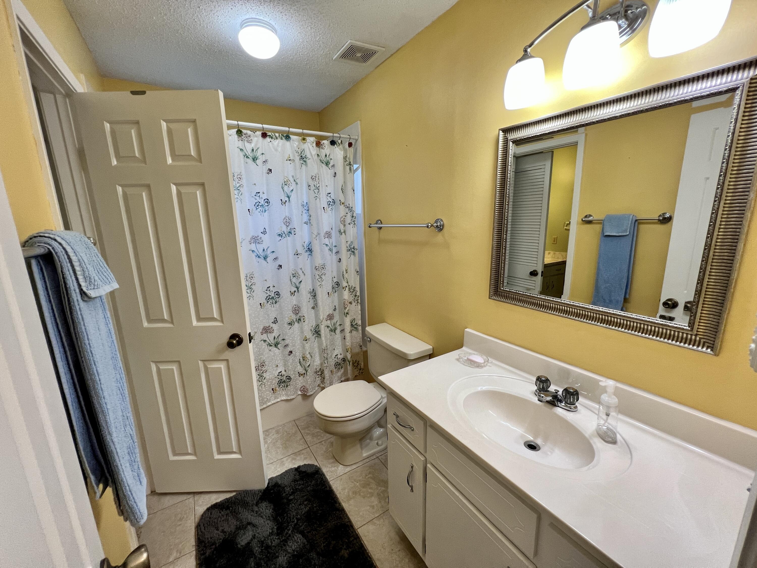 LAKE LORRAINE ESTATES - Residential