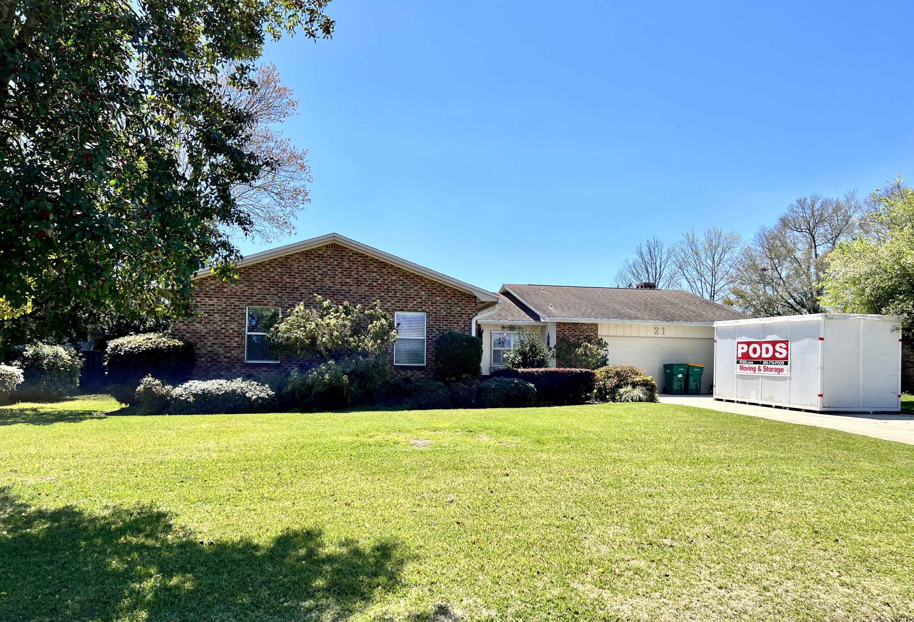 LAKE LORRAINE ESTATES - Residential